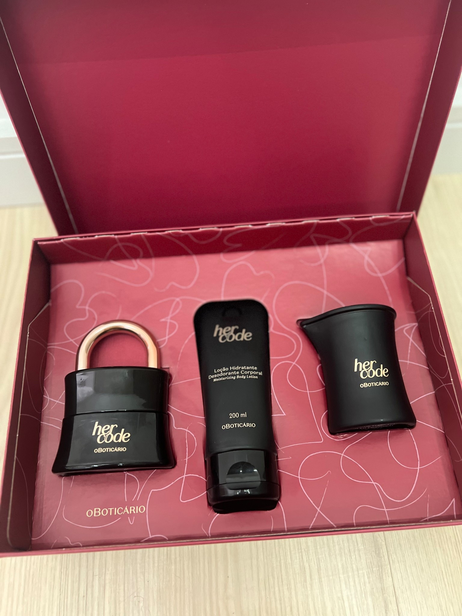 Fragrância feminina, este eau de parfum incentiva as mulheres a se libertarem em busca de seu próprio prazer. HER CODE 🔥❤️

#LTKbeleza #LTKbrasil #LTKpromo