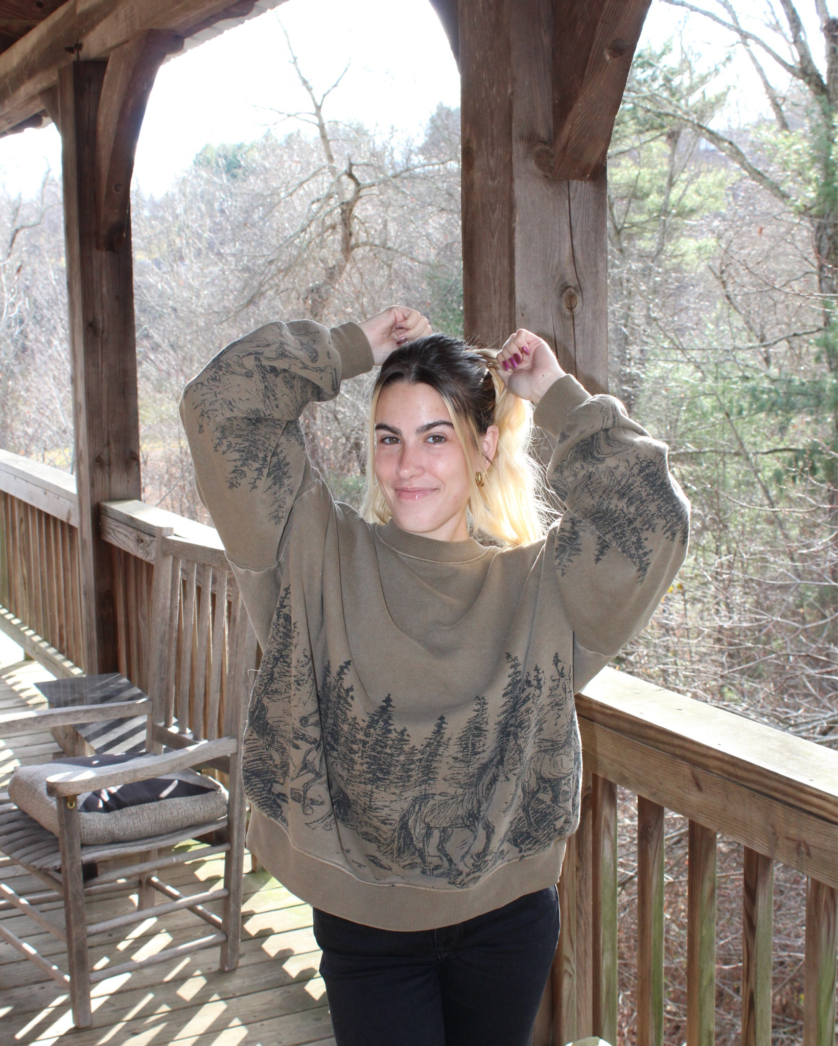 This sweaterr!!!! 

#LTKGiftGuide #LTKHoliday #LTKootd