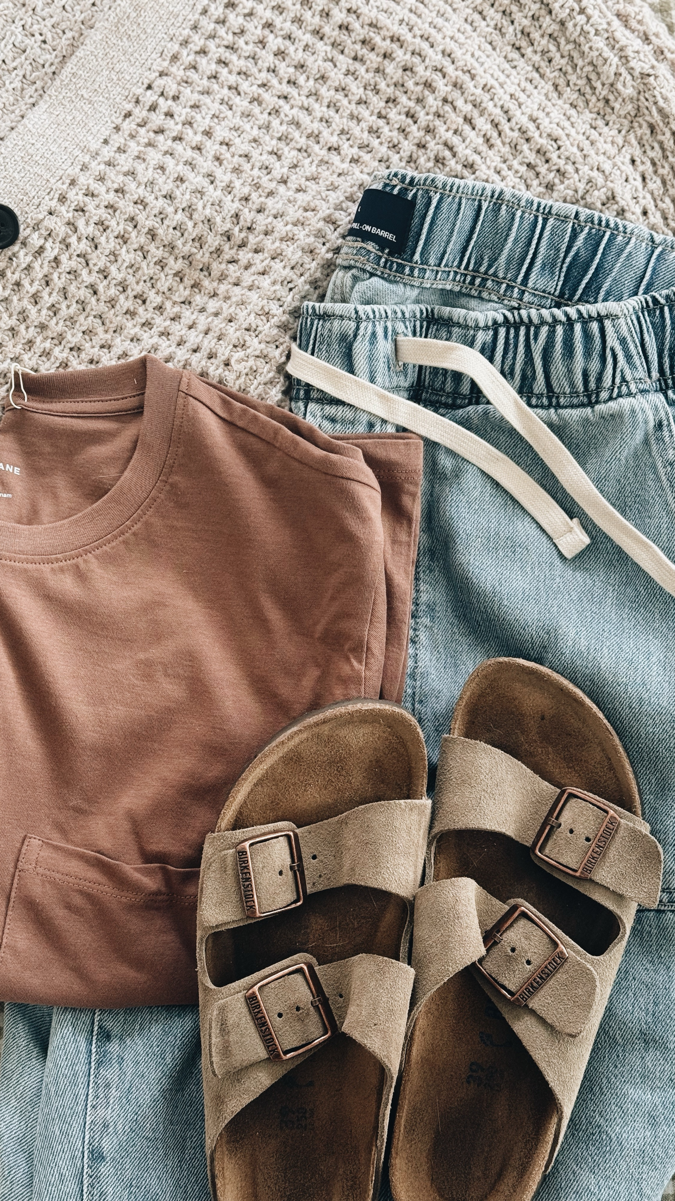 Coastal summer neutral outfit 🌊✨🐚

#LTKSeasonal #LTKSummerEdit #LTKMidsize