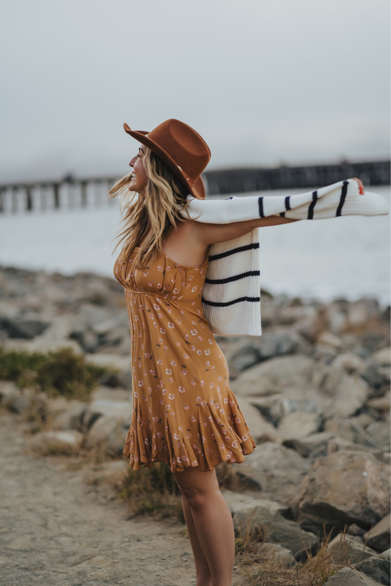 O’Neil dress
La Ligne sweater