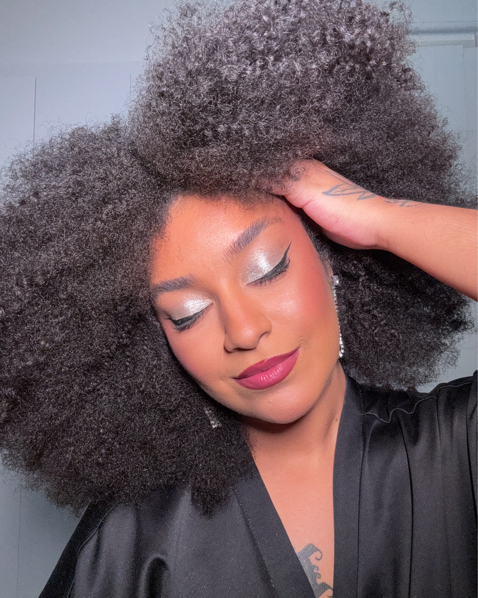 Ok, as sombras da Rabanne são isso tudo MESMO! Ideia de make fácil e elegante para as festas de fim de ano 

#LTKbrasil #LTKdicadeestilo #LTKbeleza