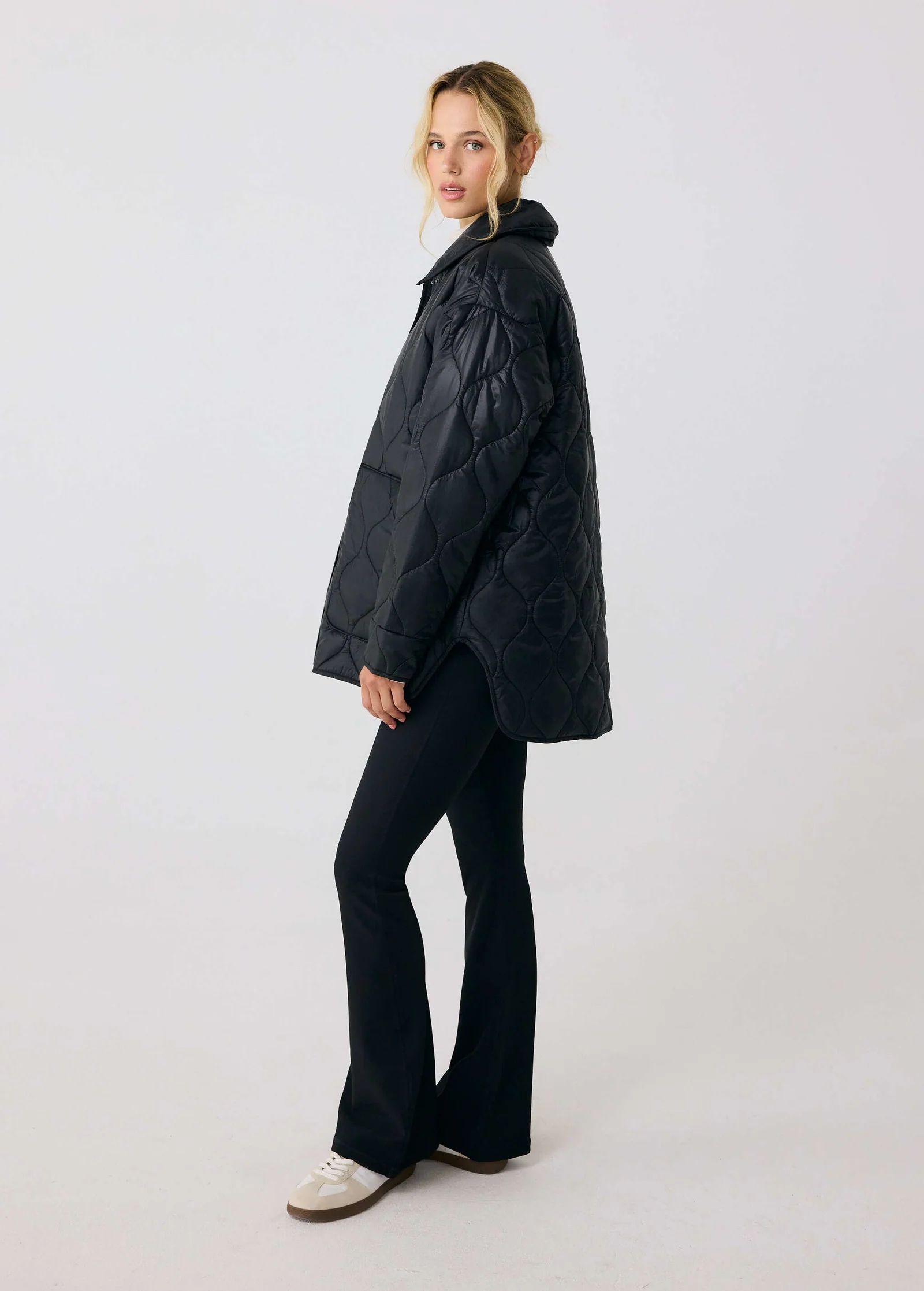 The Shacket Oversized Jacket - Black | Lolë US