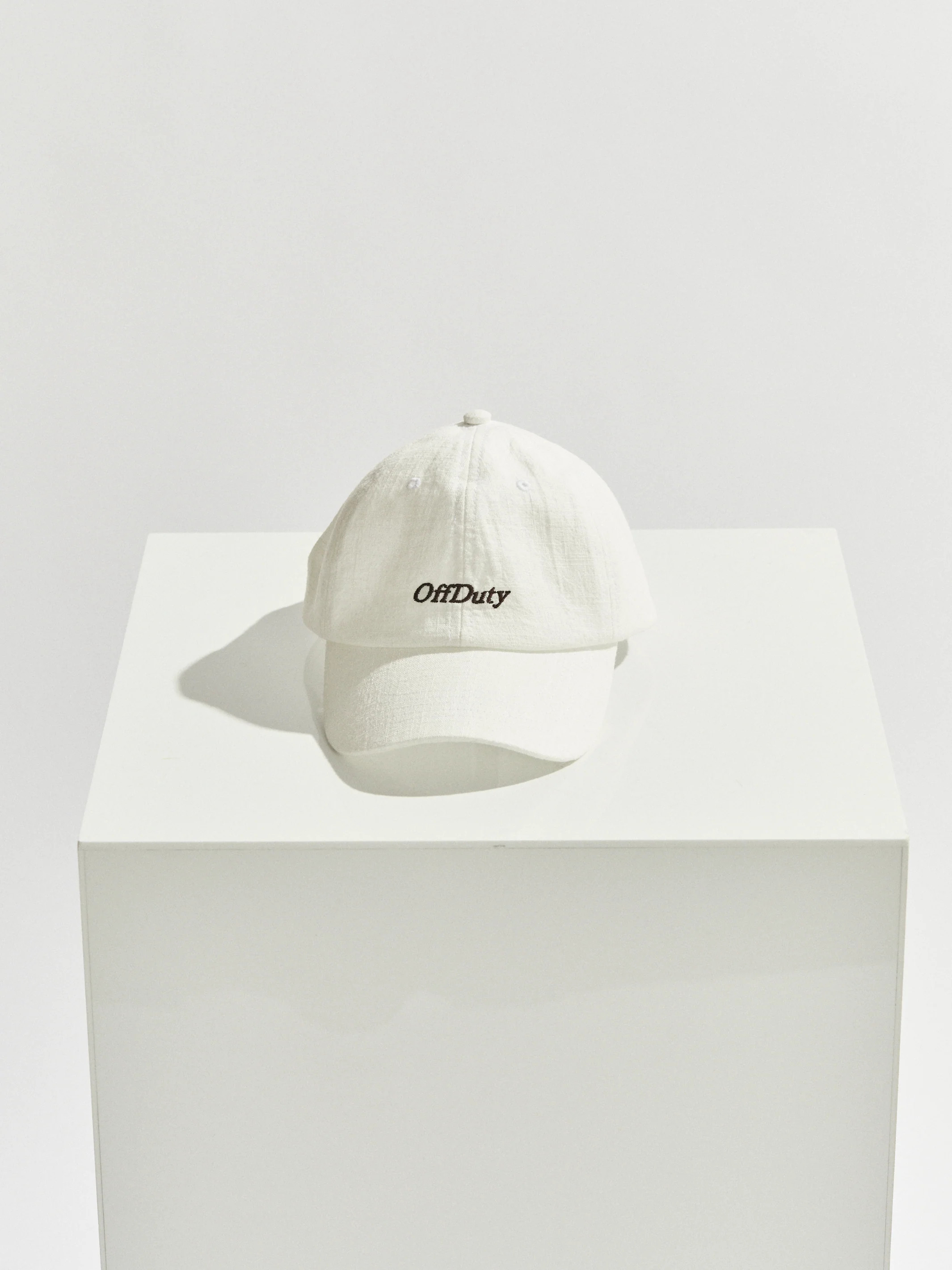Evie Cap Off White | One Mile