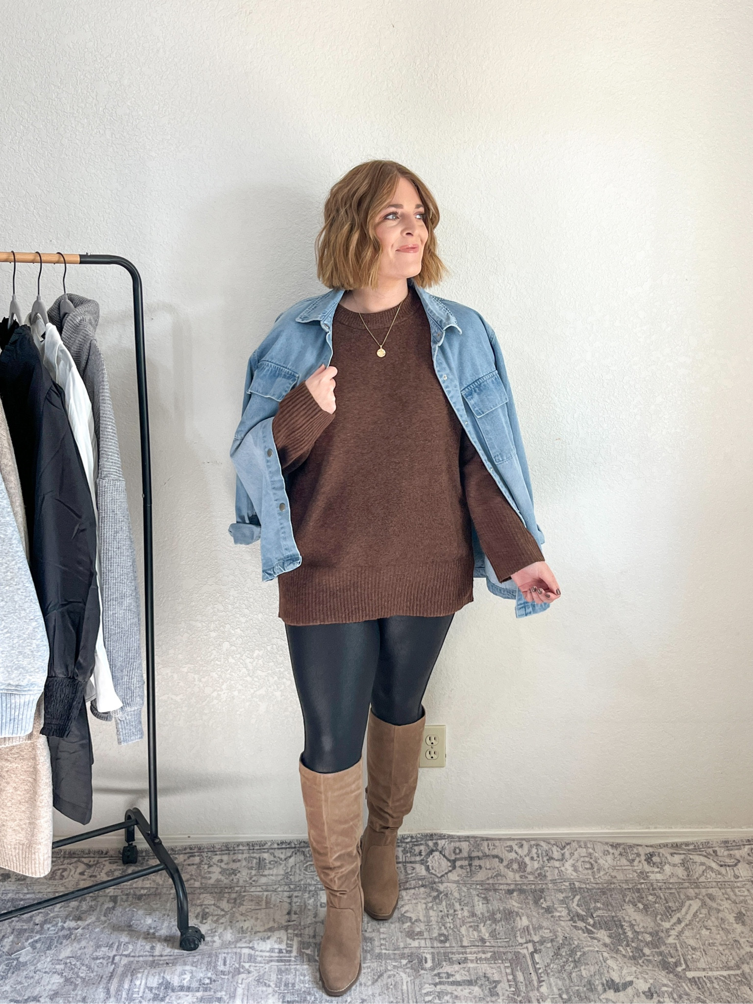 Thanksgiving Outfit Inspo// tunic sweater + faux leather leggings

Sweater & leggings L (tts)

#LTKmidsize #LTKstyletip #LTKfindsunder50