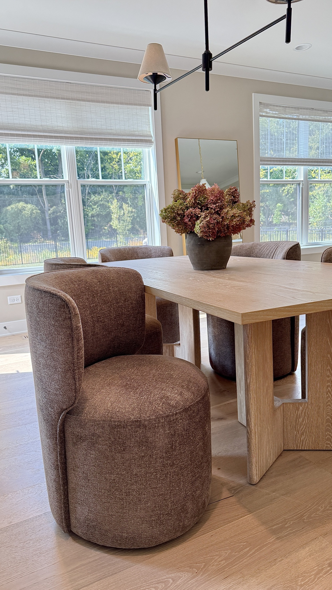 Dining room, home decor, kitchen decor, kitchen table, dining table, swivel chair, west elm, arhaus 

#LTKFindsUnder100 #LTKStyleTip #LTKHome