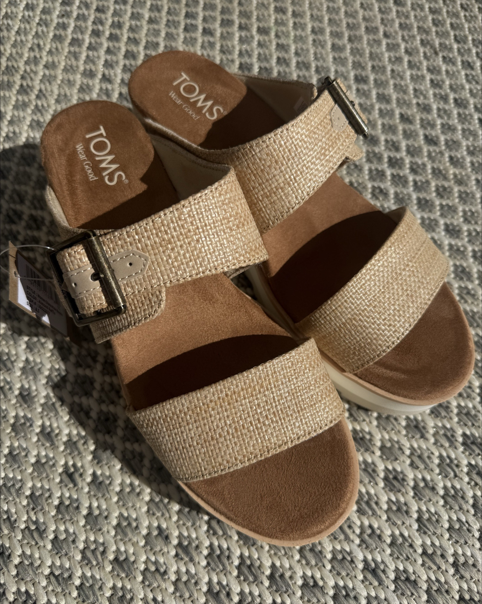 ✨ I cannot believe how many of you also grabbed these 🙌

these TOMS wedge sandals are SO good — comfy, easy to throw on, and go with literally everything 🤎

that raffia + platform combo = such a perfect spring/summer look

I’ve been reaching for them nonstop — they’re one of those pairs you’ll wear on repeat 👏

linking mine + more from the sale (so many good styles up to 70% off!)

#LTKdayinmylife #LTKSaleAlert #LTKmomlife