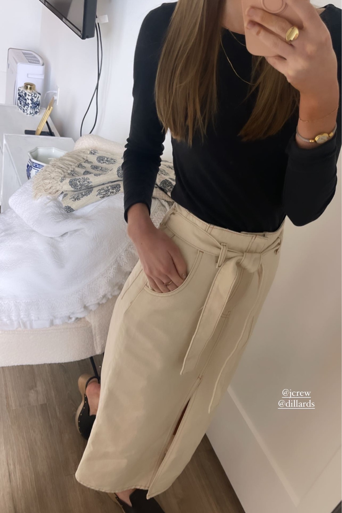 Spring OOTD
Work outfit of the day
Cream jean midi skirt
J crew basics
Black clogs 


#LTKSeasonal #LTKworkwear #LTKunder100