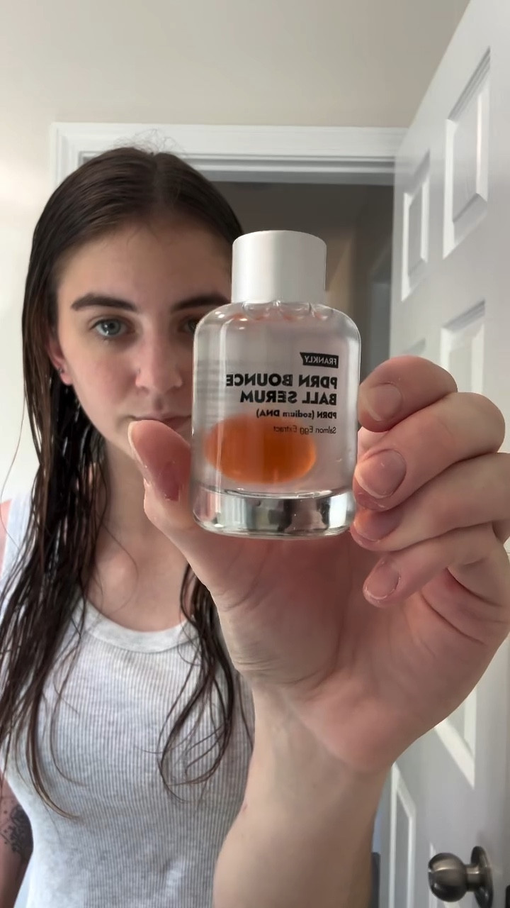 Dull skin? Not today! 🫧
Bounce Ball Serum from @frankly.skincare delivers instant hydration and glow with the power of PDRN and Salmon DNA.
Think glassy, dewy, bouncy skin — in just a few drops.✨

Available now on Amazon (link in LTK)

#Bounceballserum #PDRN #SalmonDNA #franklyPDRN #glowingskin
#glowserum #instantglow #plumpskin #GlassSkin
#GlazedSkin #BouncySkin #DewySkin #HydratedSkin #Skincare #Beauty