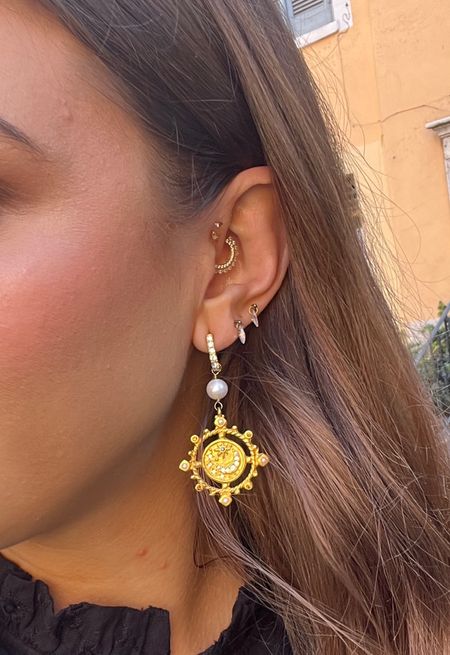 In my bold jewelry era! Some of my favorites below! 


Finds | earrings | 

#LTKTravel #LTKFindsUnder100 #LTKSeasonal