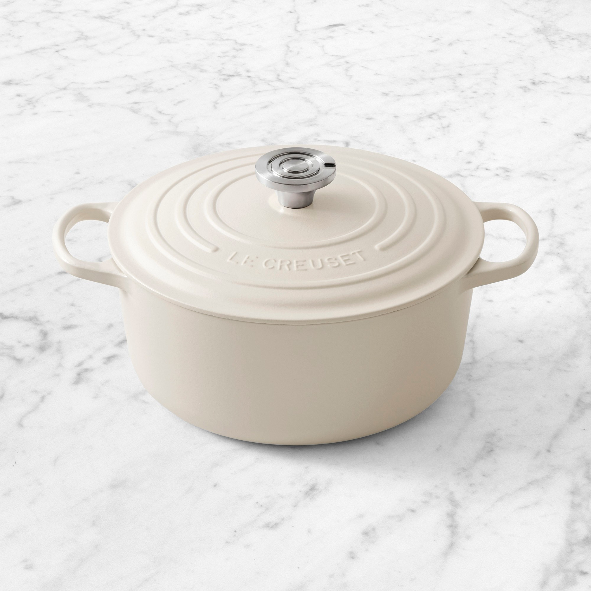 Le Creuset Signature Enameled Cast Iron Round Dutch Oven | Williams-Sonoma