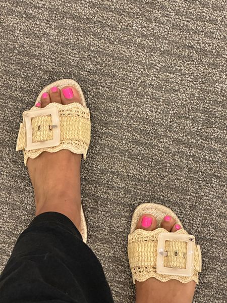 Summer sandals

Raffia sandals

#LTKSeasonal #LTKFindsUnder100 #LTKMidsize