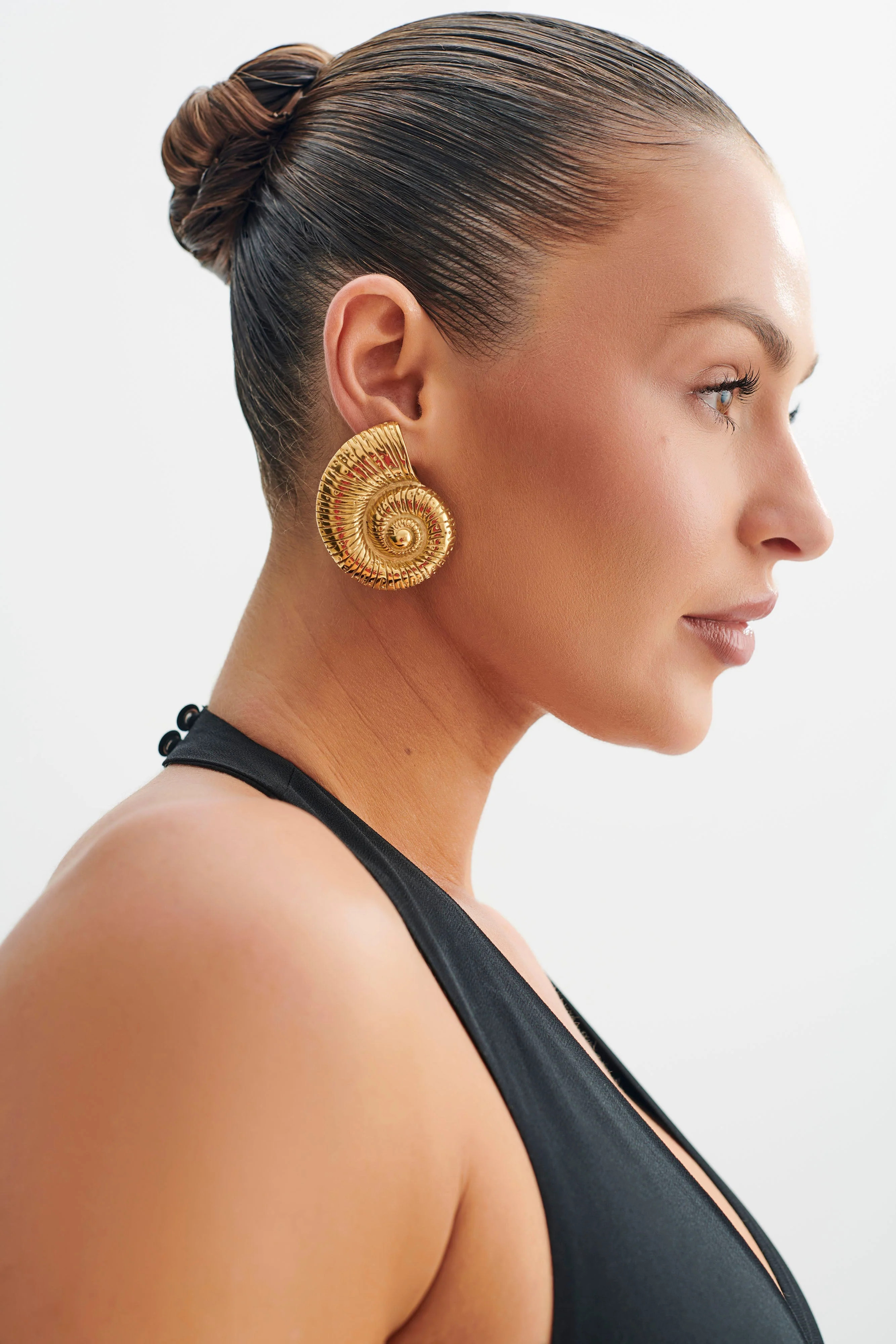Siren Shell Earrings - Gold | MESHKI US