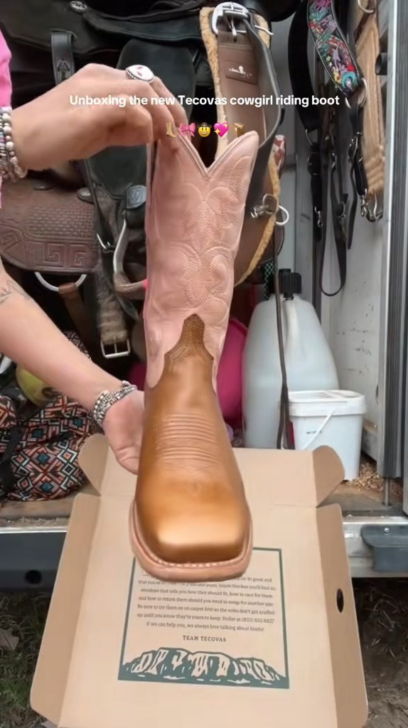 Unboxing the new Tecovas Maggie cowgirl riding boots—here’s what you need to know before you buy!

	•	Square toe for that classic Western look
	•	12” shaft for great coverage
	•	Signature stitching for extra style
	•	1½” stacked heel with rubber cap for comfort and durability
	•	Hybrid sole for better grip
	•	Removable insole for all-day comfort
	•	Soft cowhide leather lining
	•	Built to last with Goodyear welt construction
	•	Made from premium goat leather that ages beautifully

Available in Tan/Misty Rose, Midnight, and Scotch—perfect blend of tradition and modern comfort!

My first impression? A super comfortable and efficient riding boot. Perfect for long days in the saddle or just kicking around town.

#Tecovas #CowgirlBoots #WesternStyle #Unboxing

#LTKStyleTip #LTKActive #LTKShoeCrush