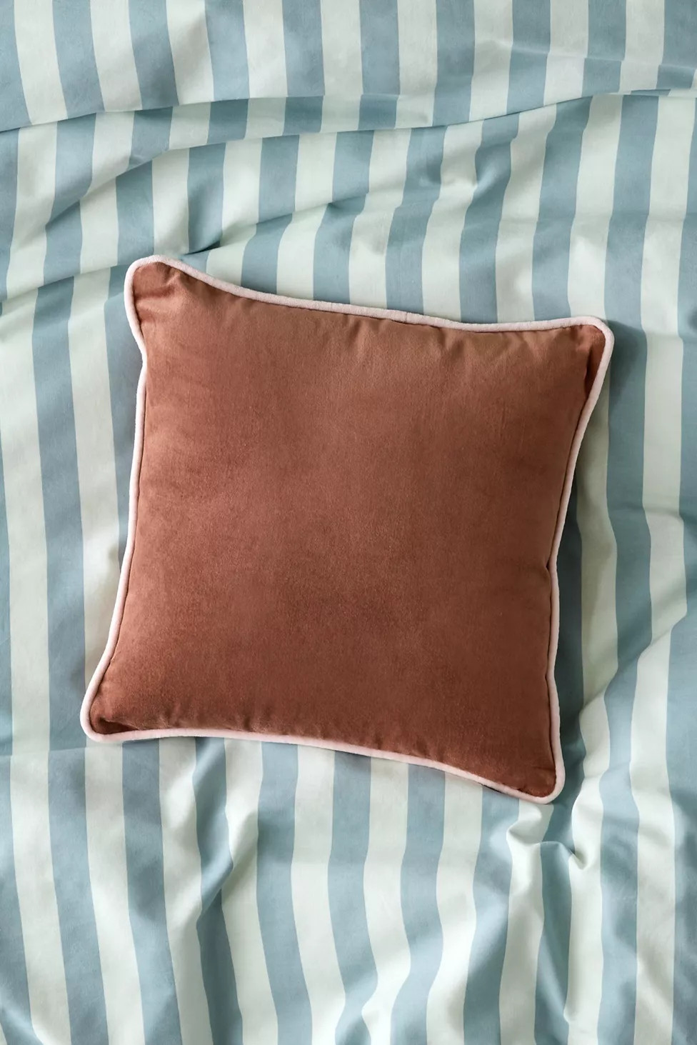 Piped Velvet Throw Pillow | Urban Outfitters (US and RoW)