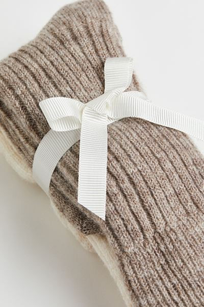 Lot de 2 paires de chaussettes - Beige/blanc - FEMME | H&M FR | H&M (FR, IT, ES, PT, BE)