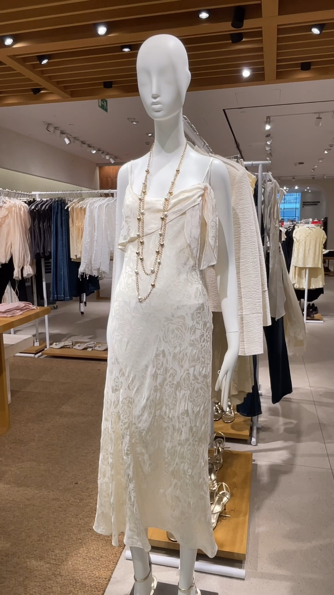 Special occasion dress edit 🖤 Perfect dresses for birthdays, weddings, & other celebrations.

Tags: wedding guest dress, satin dress, midi dress, cocktail, evening dress, party, ceremony dress, party wear, evening outfits.

#LTKdresses #LTKsummer #LTKautumn