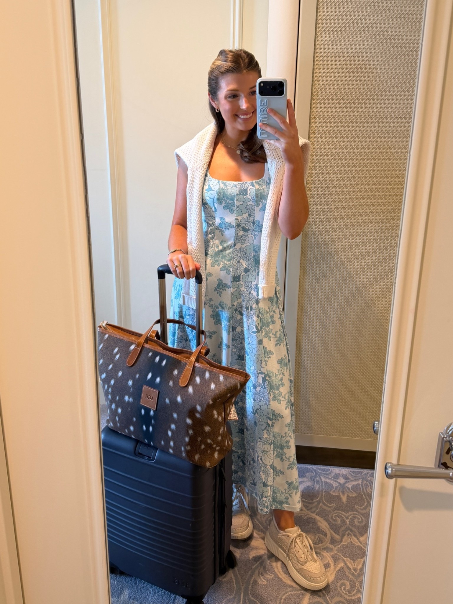 Travel fit today! Wearing a S in dress! Code LOUISE15