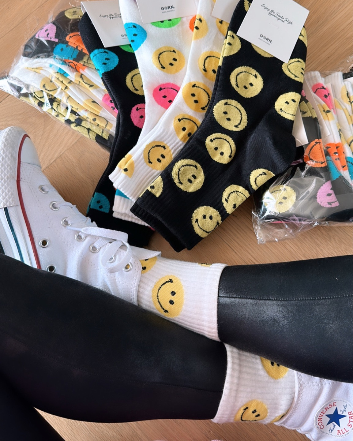 Amazon smiley socks!!



#LTKunder50 #LTKfamily #LTKstyletip