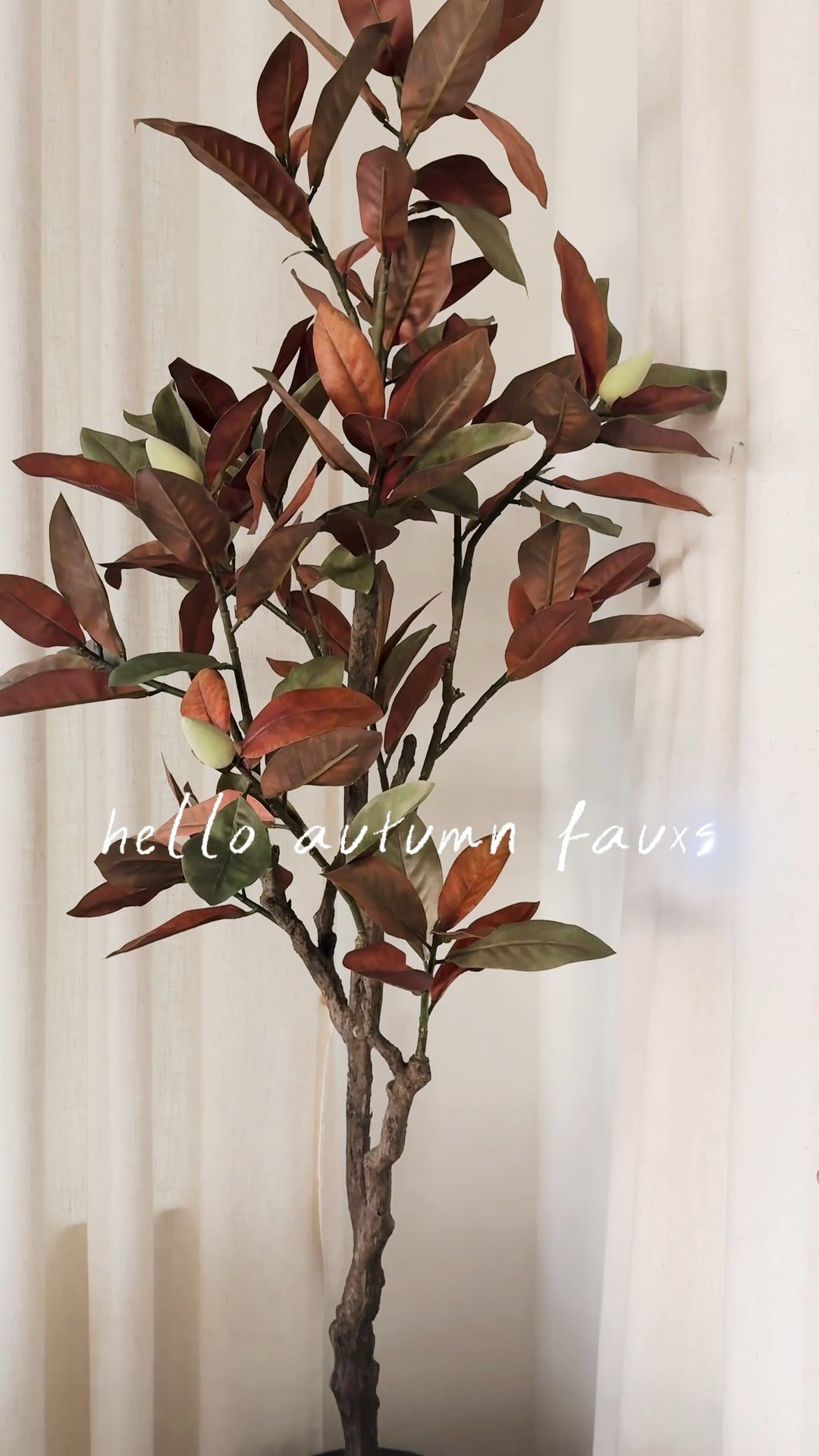 Because fall isn’t a season, it’s a vibe… starting with the faux florals 🍁 
#fauxflowers #homedecor #falldecor #homeinspo #autmn

#LTKSeasonal #LTKHome #LTKautumn