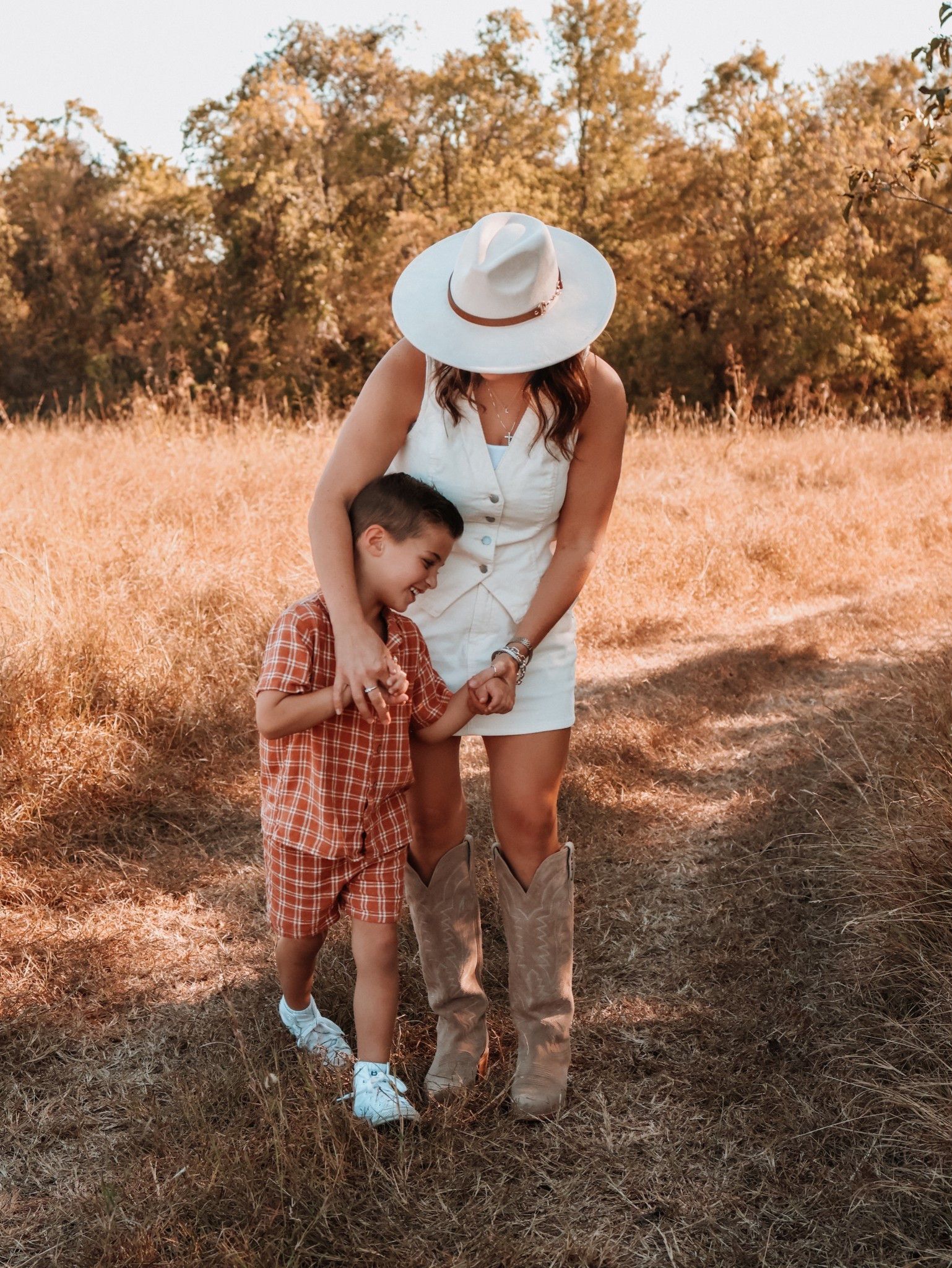 Anyone else struggle with finding a fall look for photos when it’s still 95 degrees out?! This set from @target was absolutely perfect for our family photos! #familyphotos #fallstyle #falloutfit #cowgirlboots

#LTKMidsize #LTKFindsUnder100 #LTKStyleTip