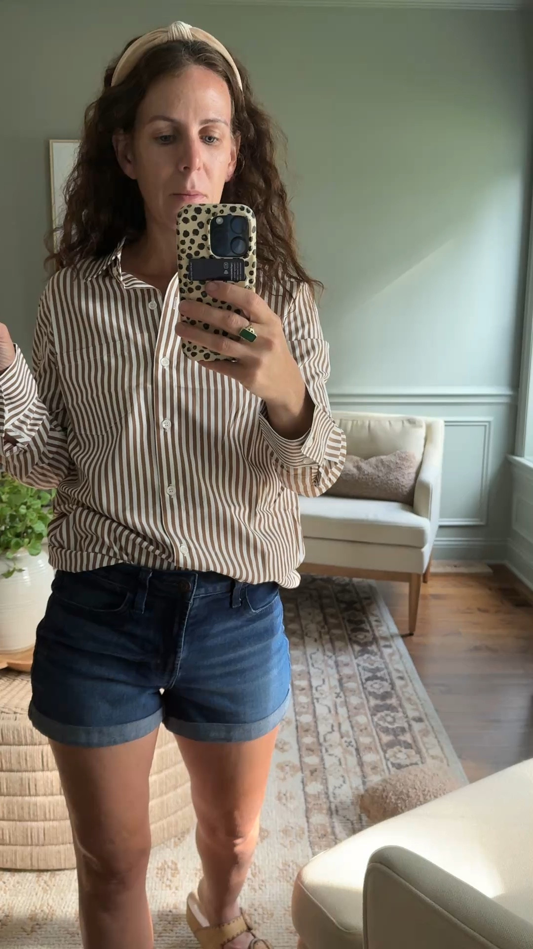 Transitional Striped Shirt
Amazon Find
Tuckernuck inspired
Striped shirt
 

#LTKFindsUnder50 #LTKOver40