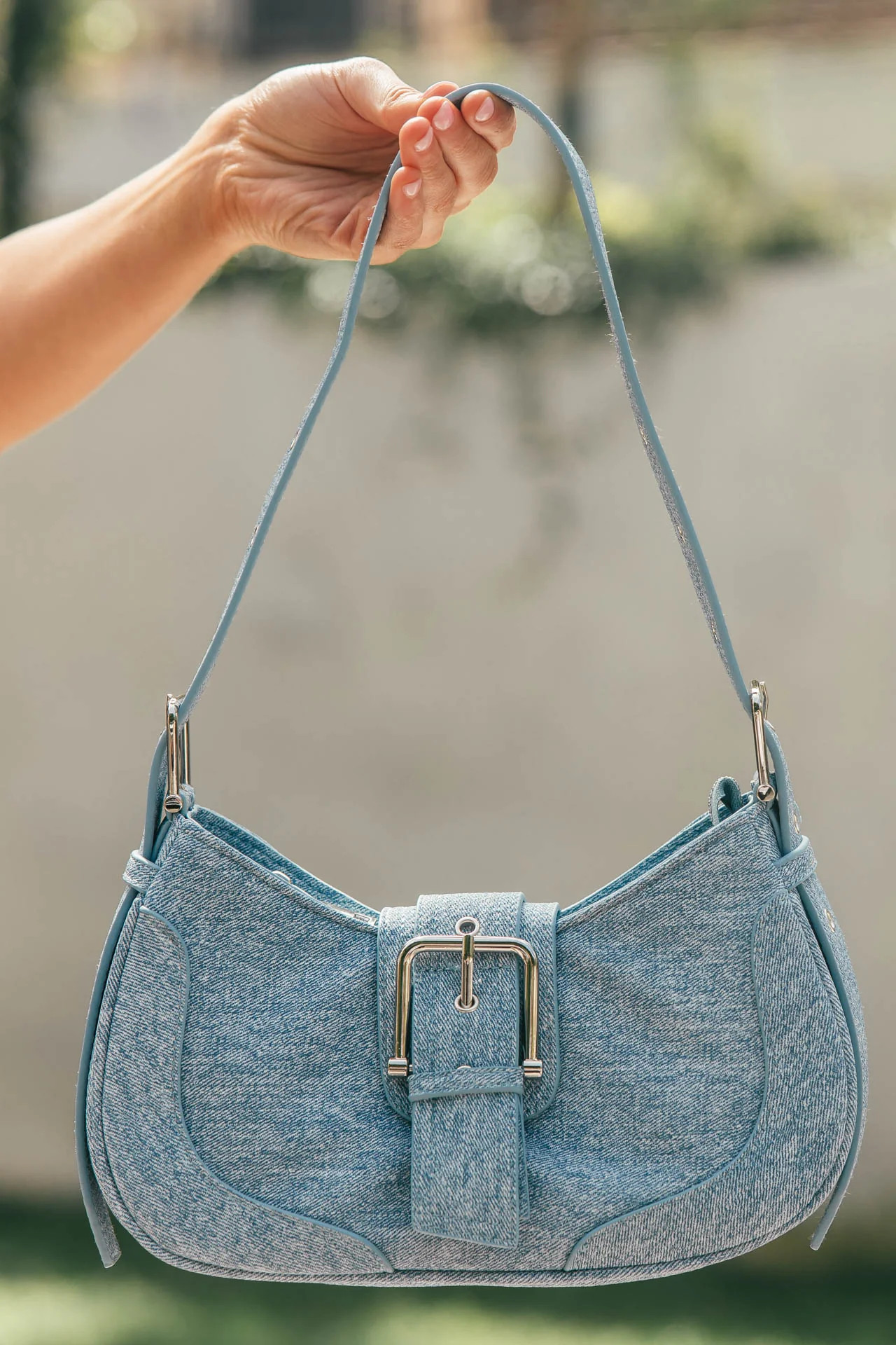 AS SEEN ON KRISTA HORTON!! Denim Buckle Purse | Glitzy Bella