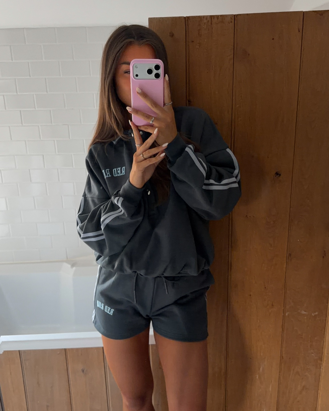 Chill night in my @RED RUN set 👟👟

pr x

#LTKsummer #LTKuk #LTKstyletip