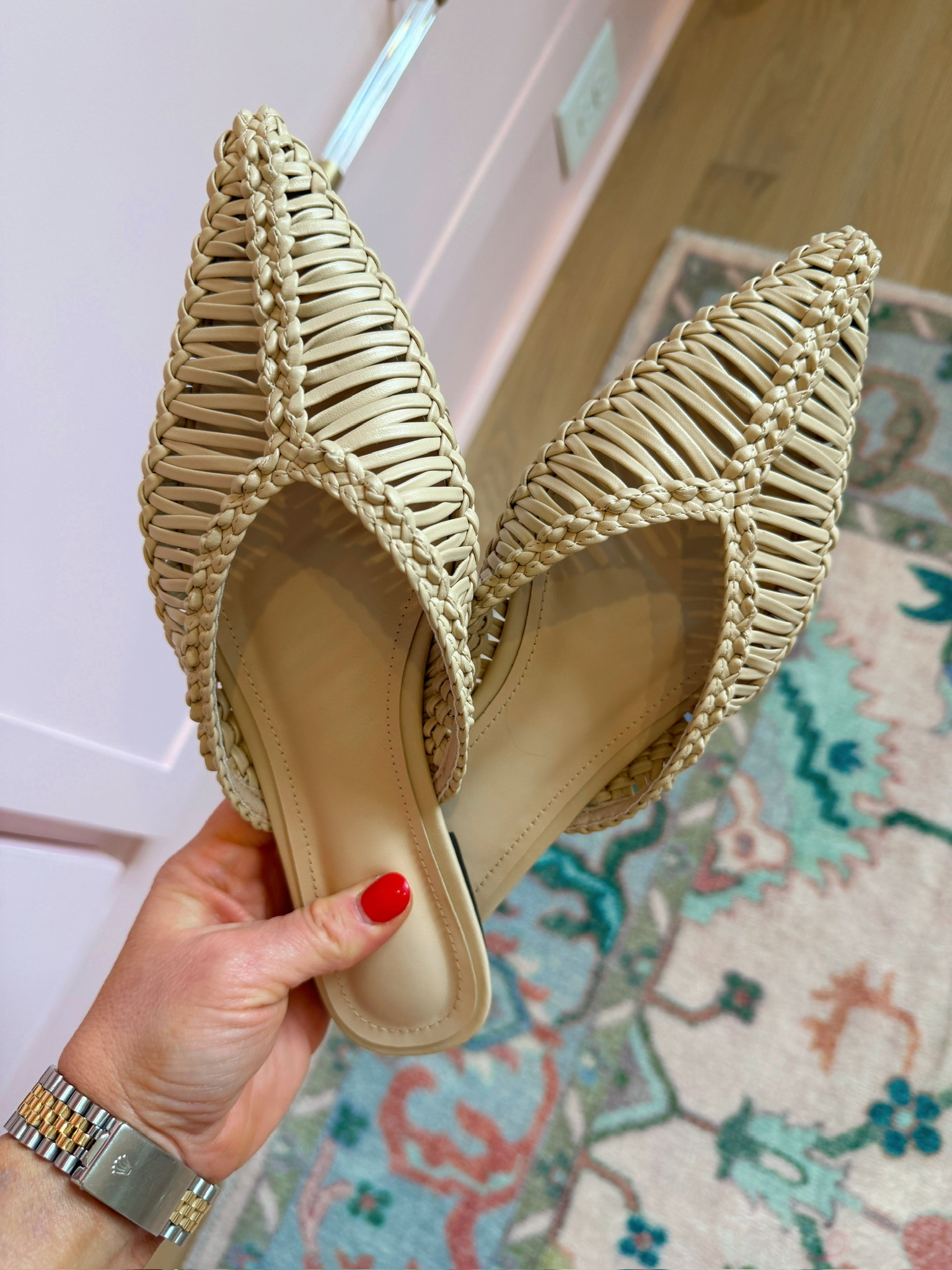 Affordable shoes, woven flats, spring styles, spring fashion, mules, slip ons 

#LTKootd #LTKSeasonal