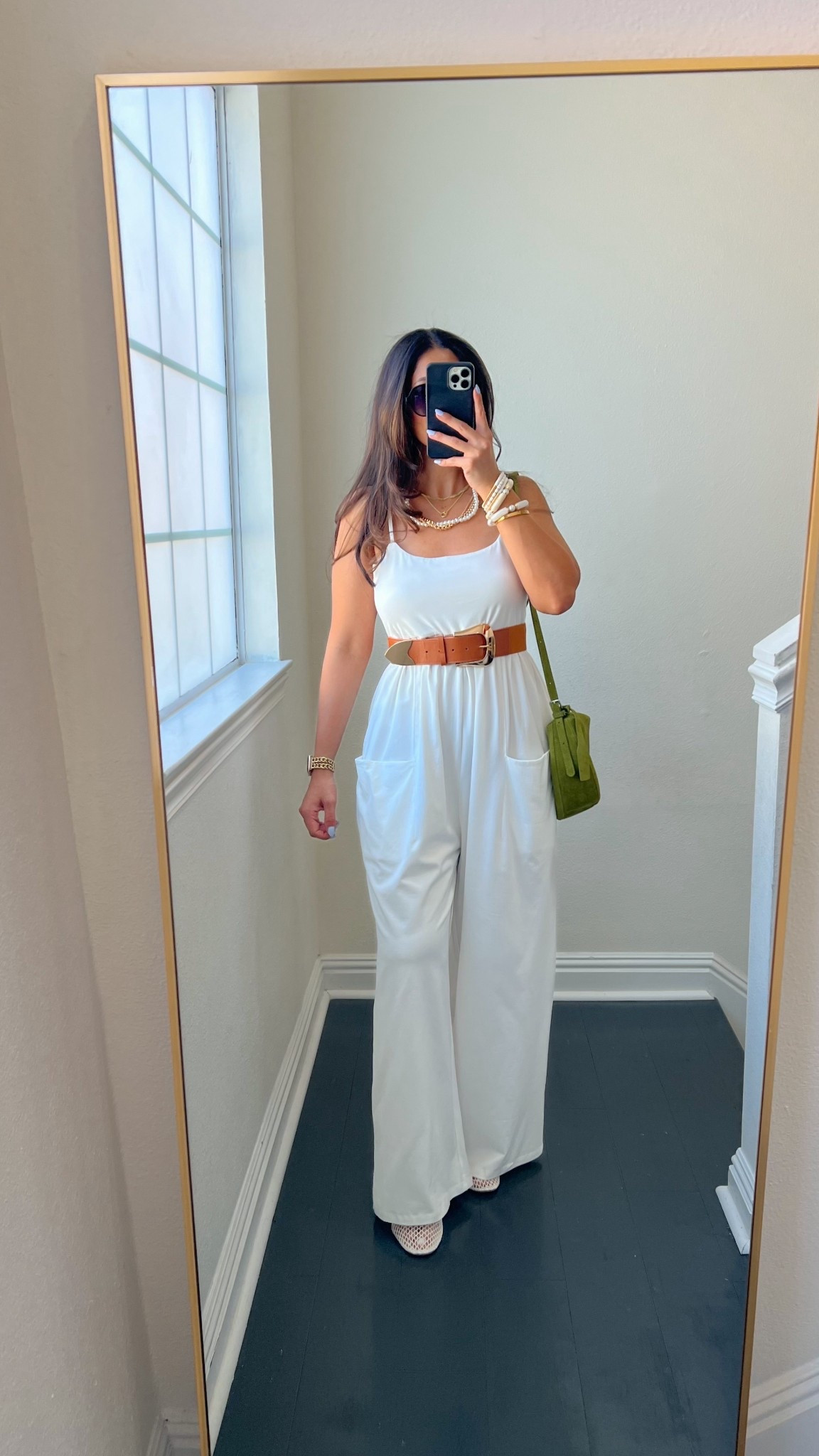Flattering spring jumpsuit!! Wearing size small. So comfy 

#LTKMidsize #LTKootd #LTKSeasonal
