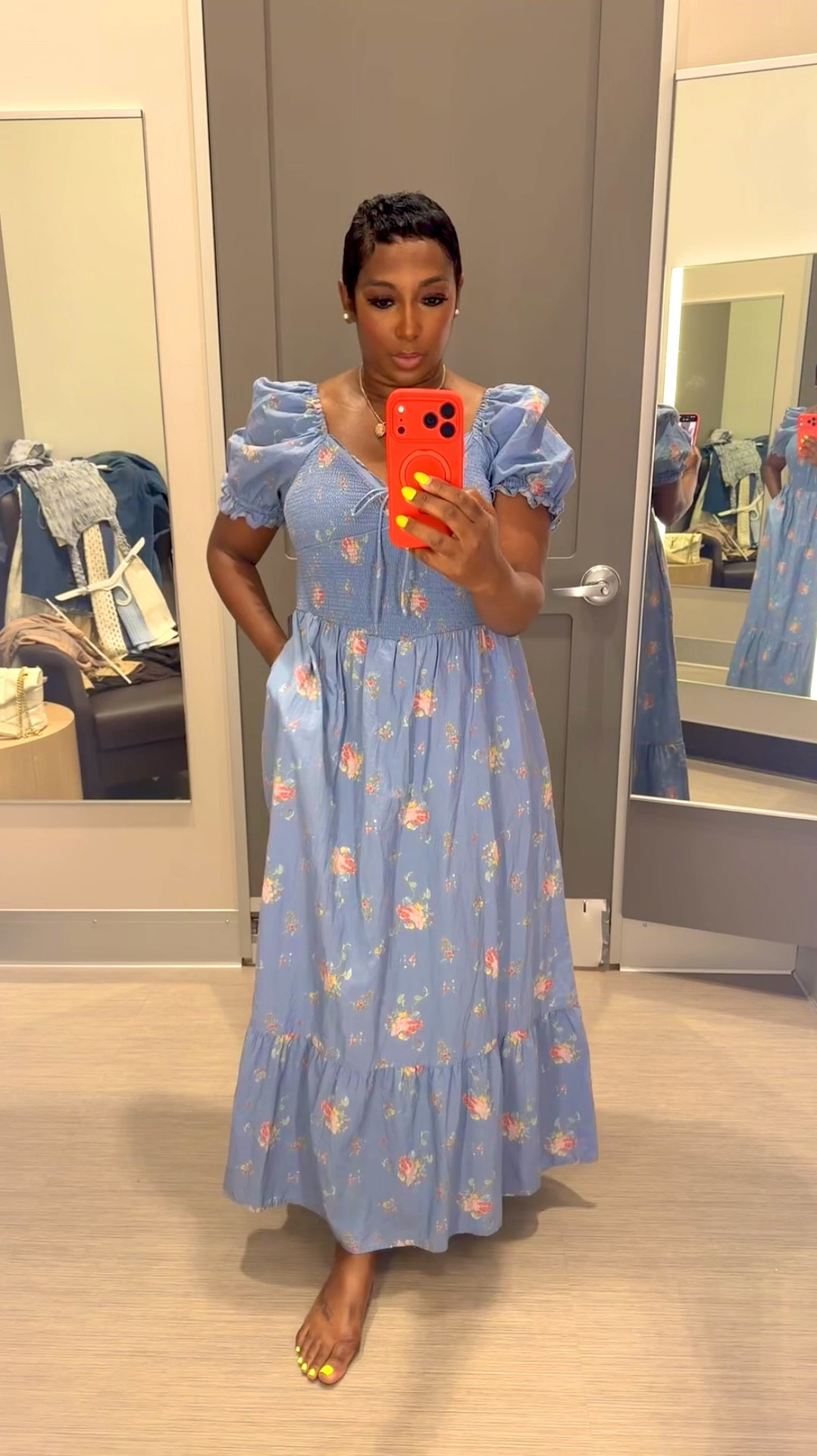 Soft life just walked into Target and didn’t apologize.
 Florals, but make it “I sip something pretty after this.”
 Easy. Feminine. Quietly expensive energy.


#LTKMidsize #LTKootd #LTKTravel