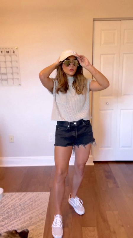 WARM WEATHER FALL OUTFIT 🤎

Agolde shorts, free people sweater, amazon dupe, Amazon fashion finds, fall outfit, fall style, denim shorts, petite, affordable, neutral style, concert outfits.

#LTKshoecrush #LTKfindsunder50 #LTKsalealert