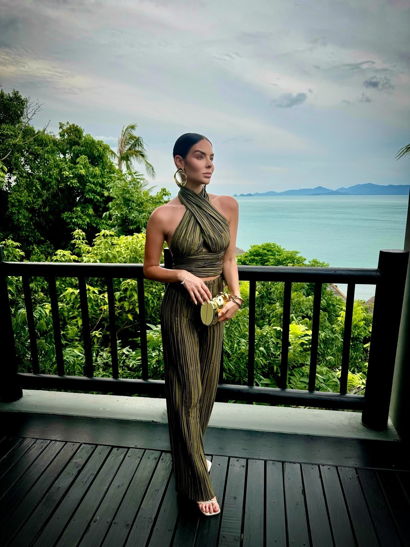 White Lotuss

#LTKStyleTip #LTKSeasonal #LTKTravel