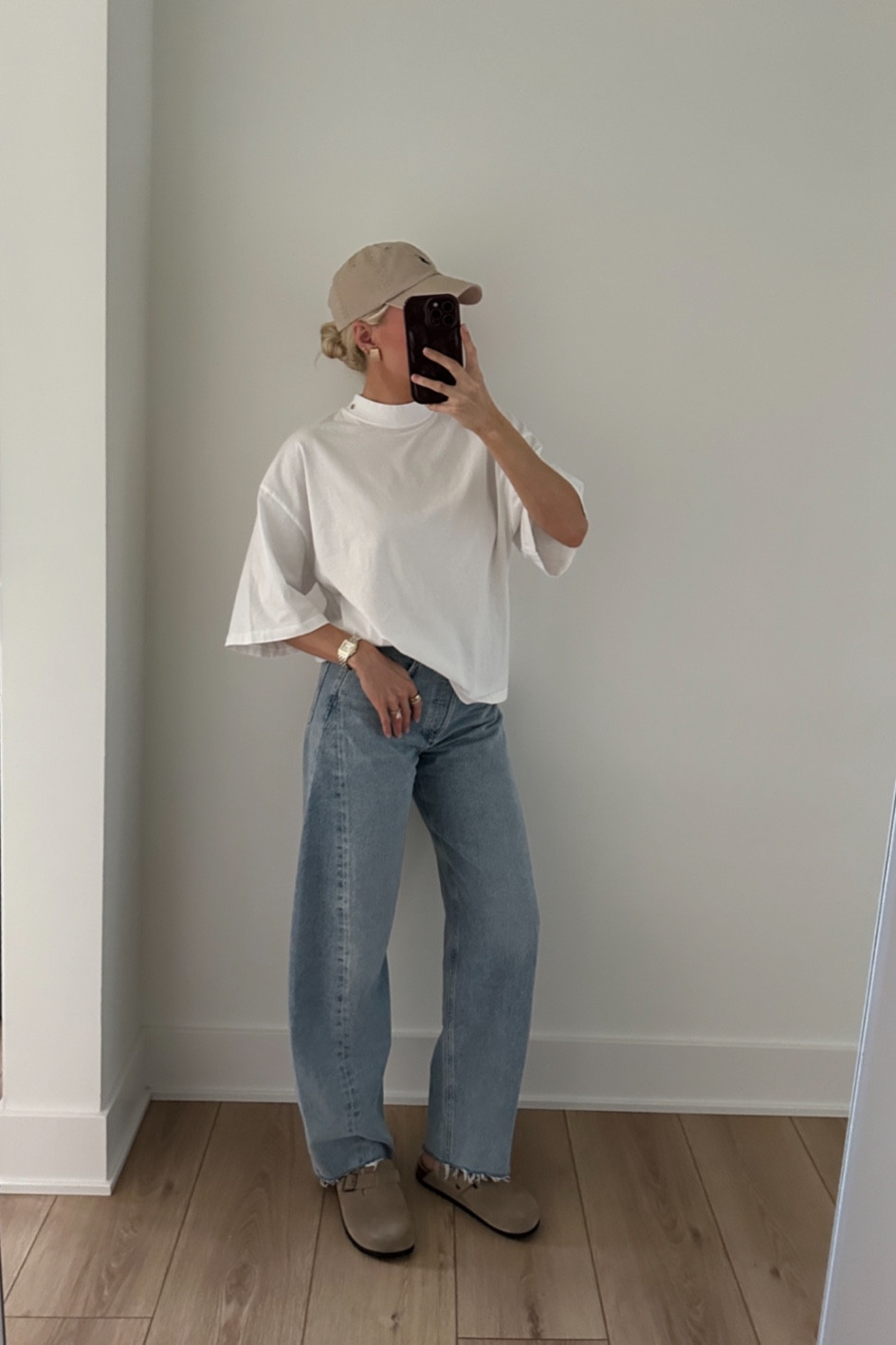 Tee is Anine bing sold out so I linked similar, size 26 in jeans, Birkenstock clogs are an older knock off, linked similar 