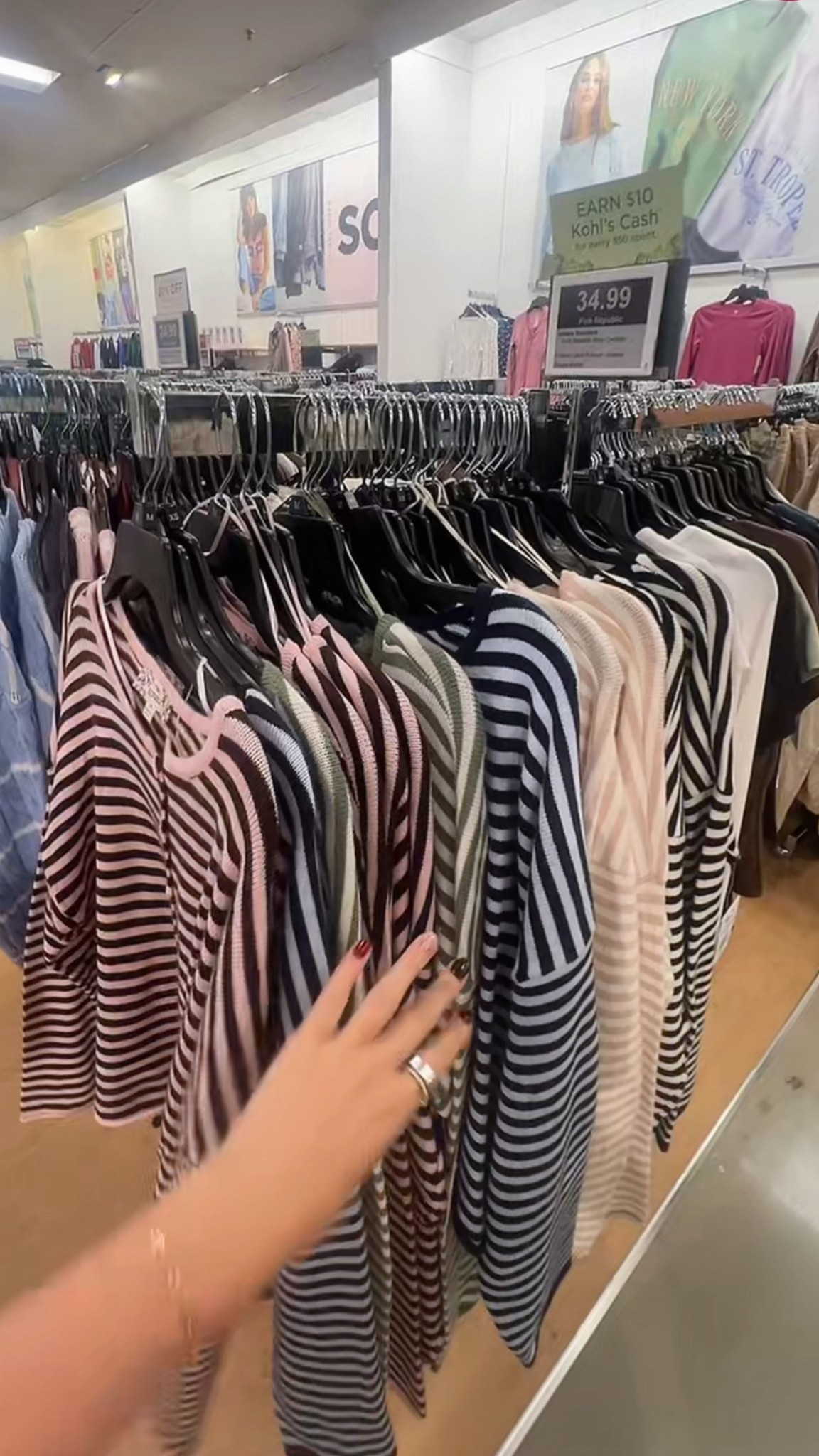 Striped sweaters- SO cute

#LTKdayinmylife #LTKxMadewell #LTKSeasonal