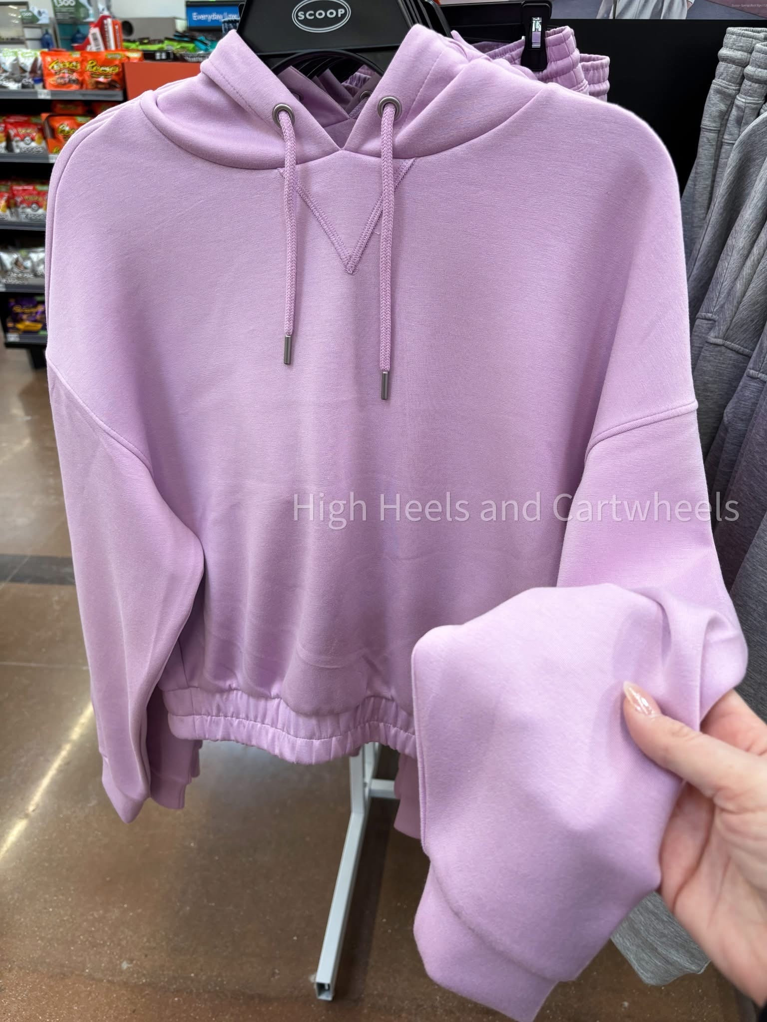 Loving the colors of this Scubaknit hoodie. The material is perfection!