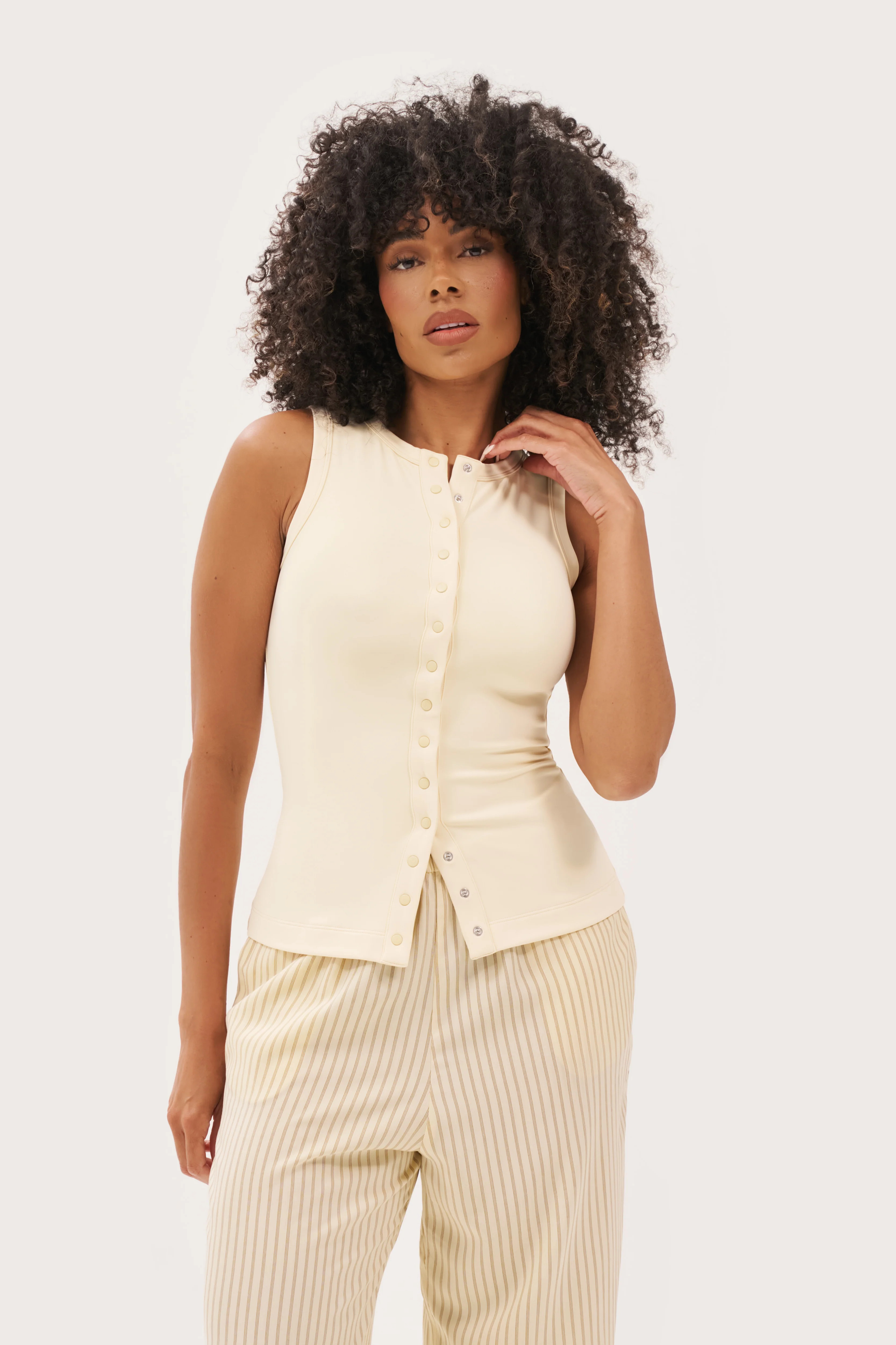 Contour Popper Top - Buttercream | Maebe