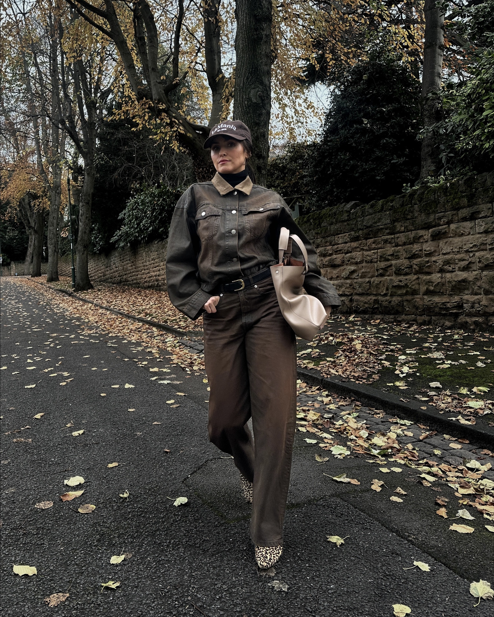 Brown denim jacket, brown denim jeans, brown outfit, leopard print boots, leopard print heels, autumn jacket, autumn outfit, winter outfit, brown tote bag, tote bagg

#LTKuk #LTKstyletip #LTKautumn