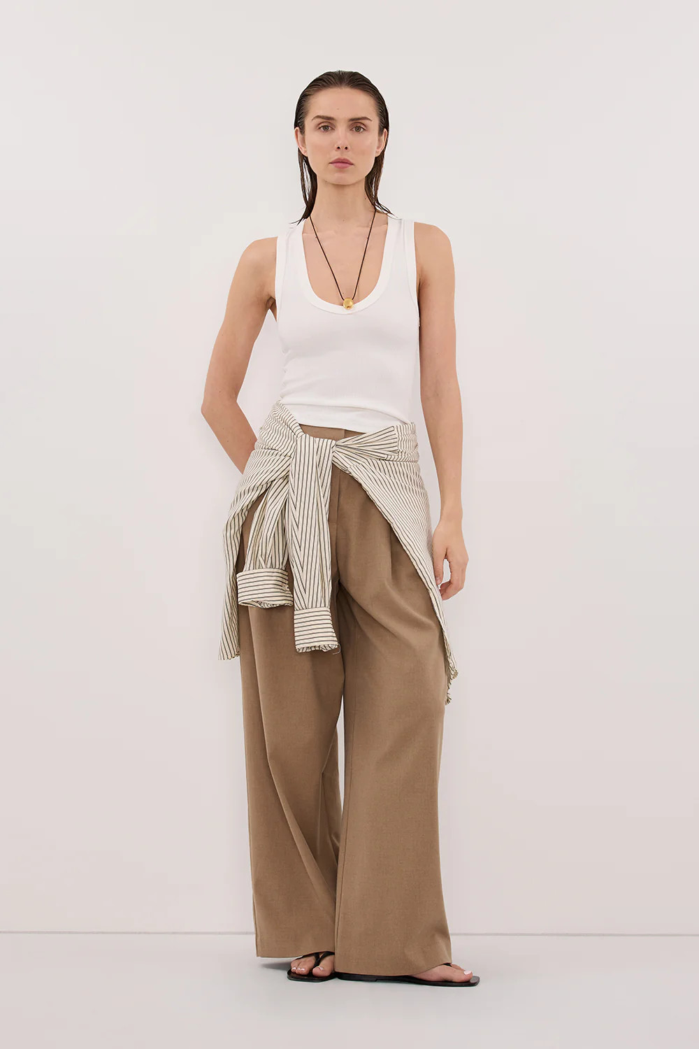 YASMIN OFF WHITE SLEEVELESS KNIT TANK | DISSH