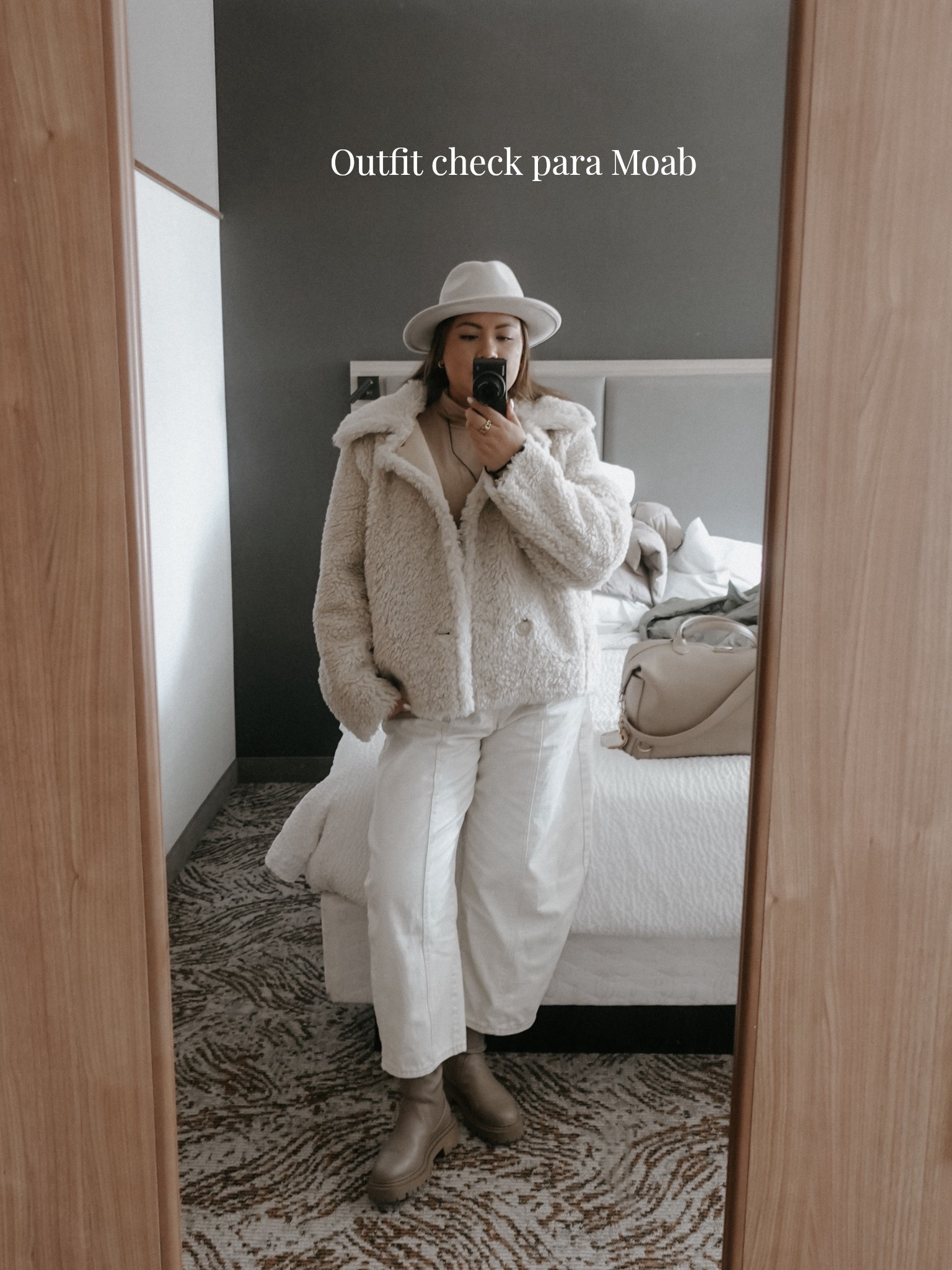 Winter outfit 🤍 

#LTKootd #LTKgrwm #LTKSeasonal