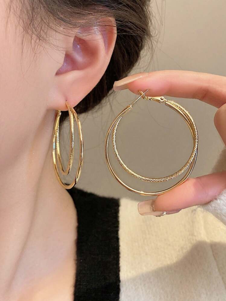 1 Pair Of European And American Style Metal Personalized Circle Earrings | SHEIN