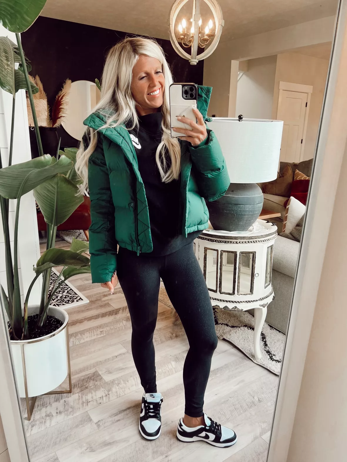 Wunder Puff Cropped Jacket curated on LTK  Comfy outfits winter, Cold  outfits, Outfits with leggings