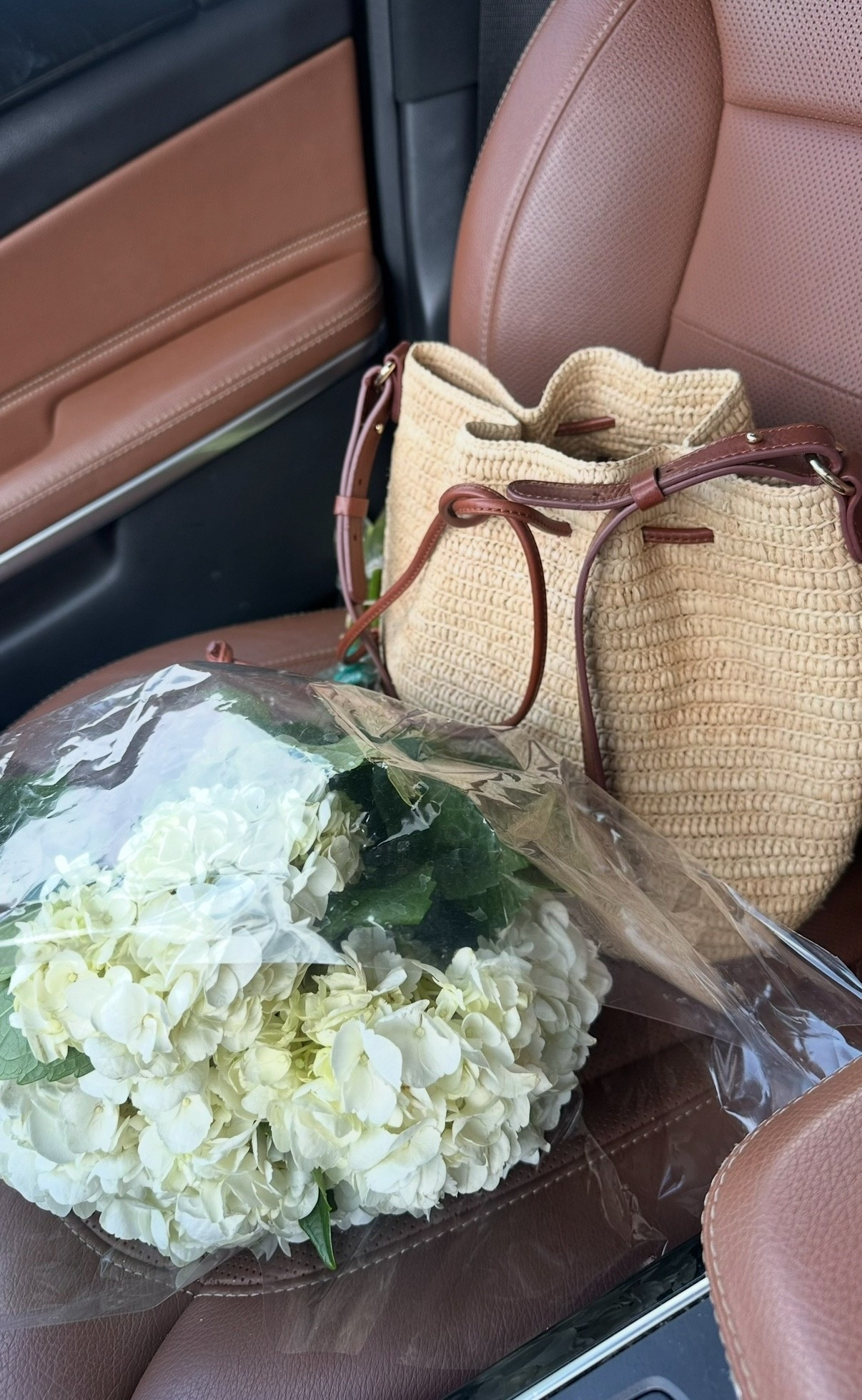 Natural woven and leather bucket bag under $500

#LTKStyleTip #LTKSeasonal #LTKHome