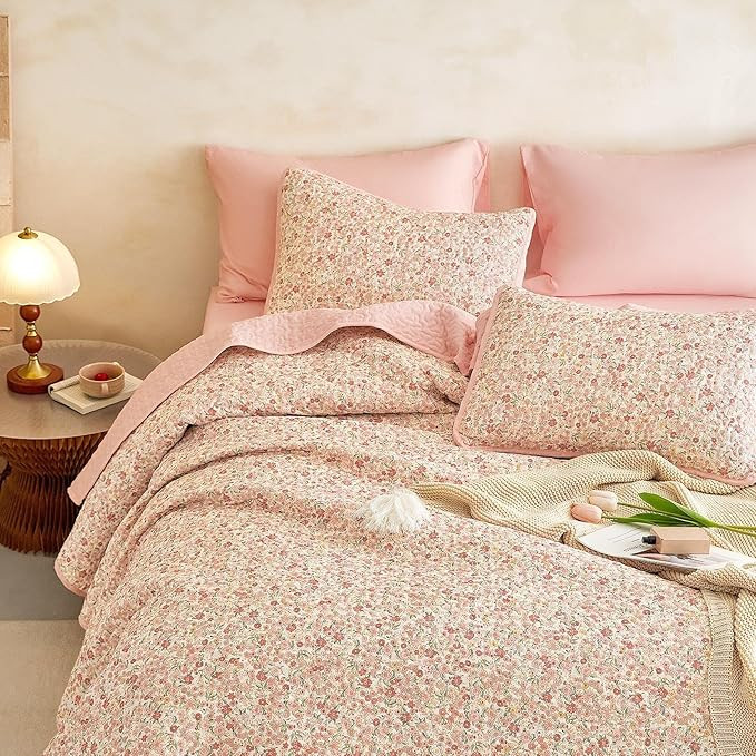 Wake In Cloud - Floral Quilt Set, Cute Vintage Flower Cottagecore Shabby Chic for Women Teen Girl... | Amazon (US)