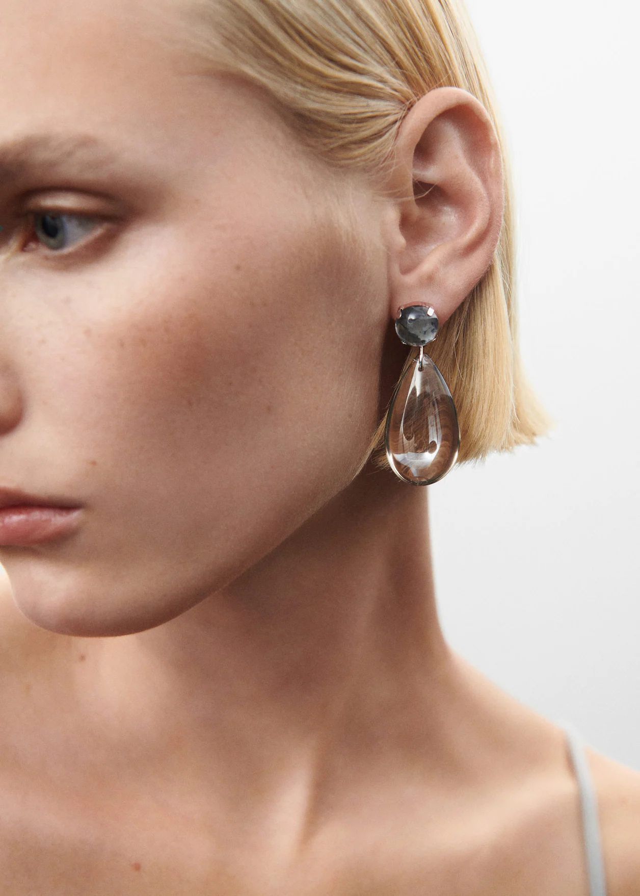 Pendant crystals earrings -  Women | Mango USA | MANGO (US)