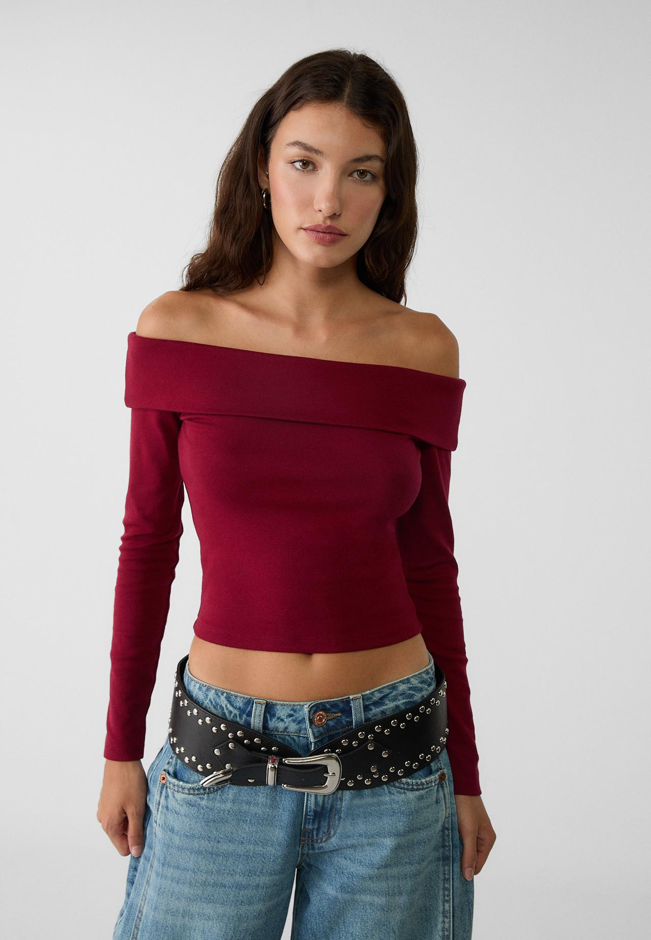 Off-the-shoulder top£12.99Select size | Stradivarius (UK)