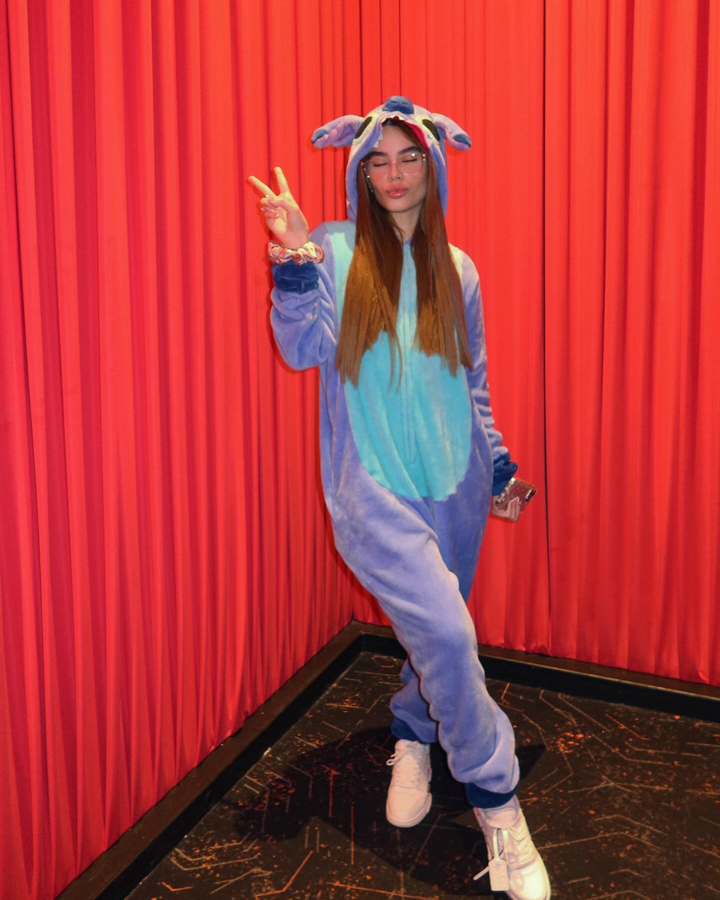 🧸💙
.
.
.
#photodump📸 #stitch #stitchmovie #stitchcostume #bostonterriergram #dior #mamasoup #vivienewestwood #makeup #suja