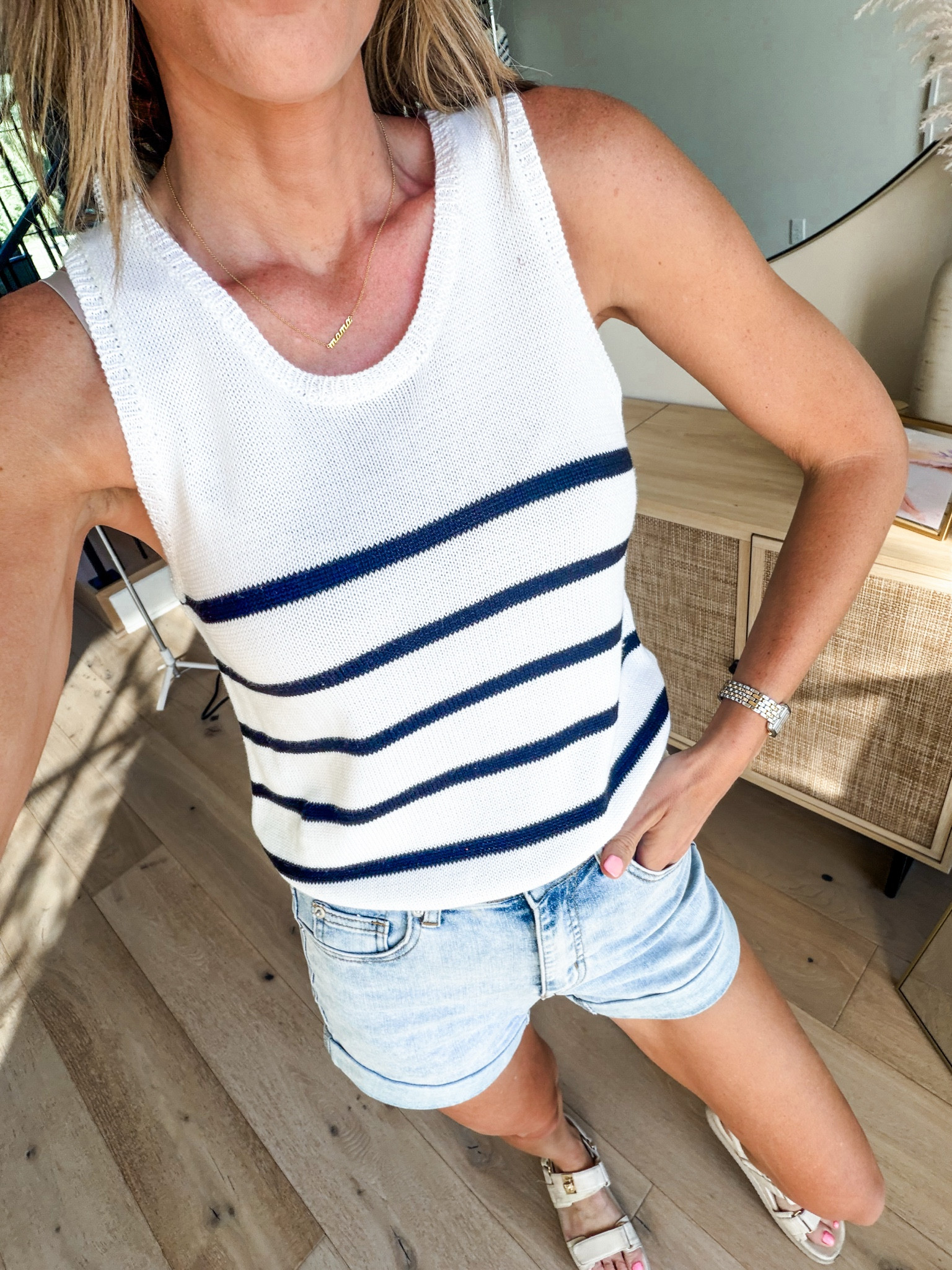 Can never go wrong with a basic tank🤍

#LTKgrwm #LTKootd
