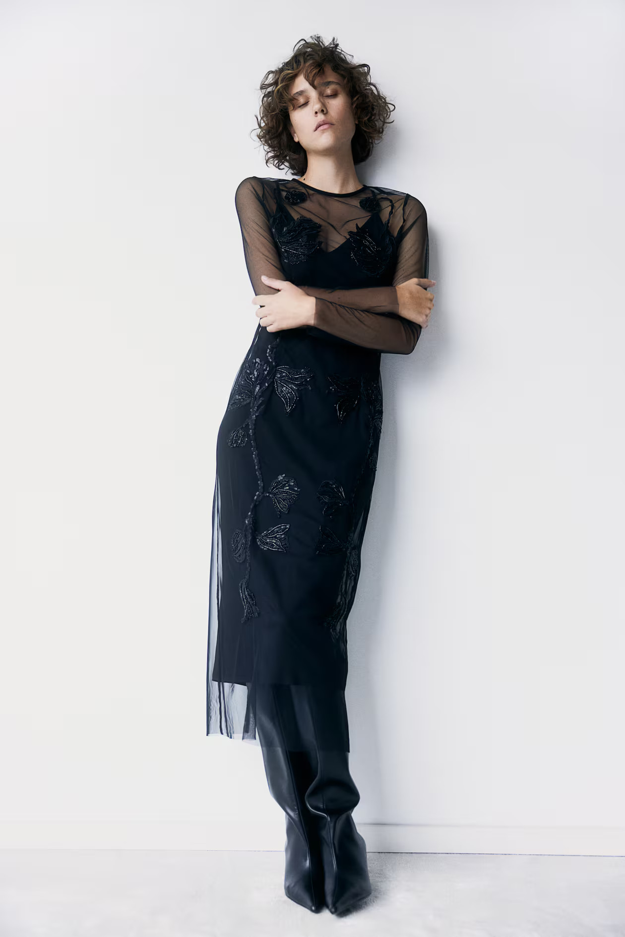 Sequin-embroidered mesh dress | H&M (UK, MY, IN, SG, PH, TW, HK)