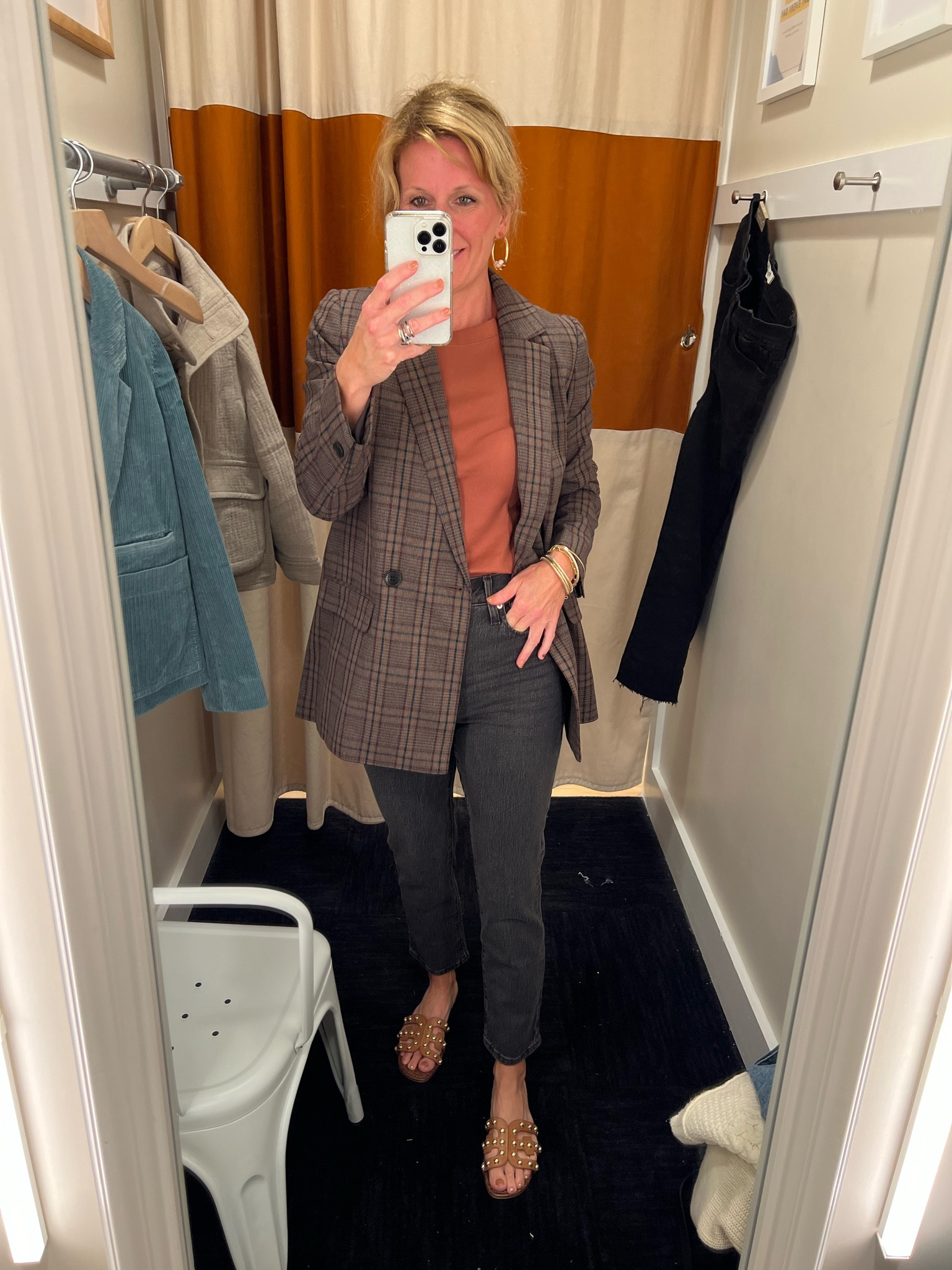 Love the lighter black wash on these jeans!  Pair with a blazer and a colored layering piece for a fun fall look🍂🍂

#LTKworkwear #LTKstyletip #LTKSeasonal