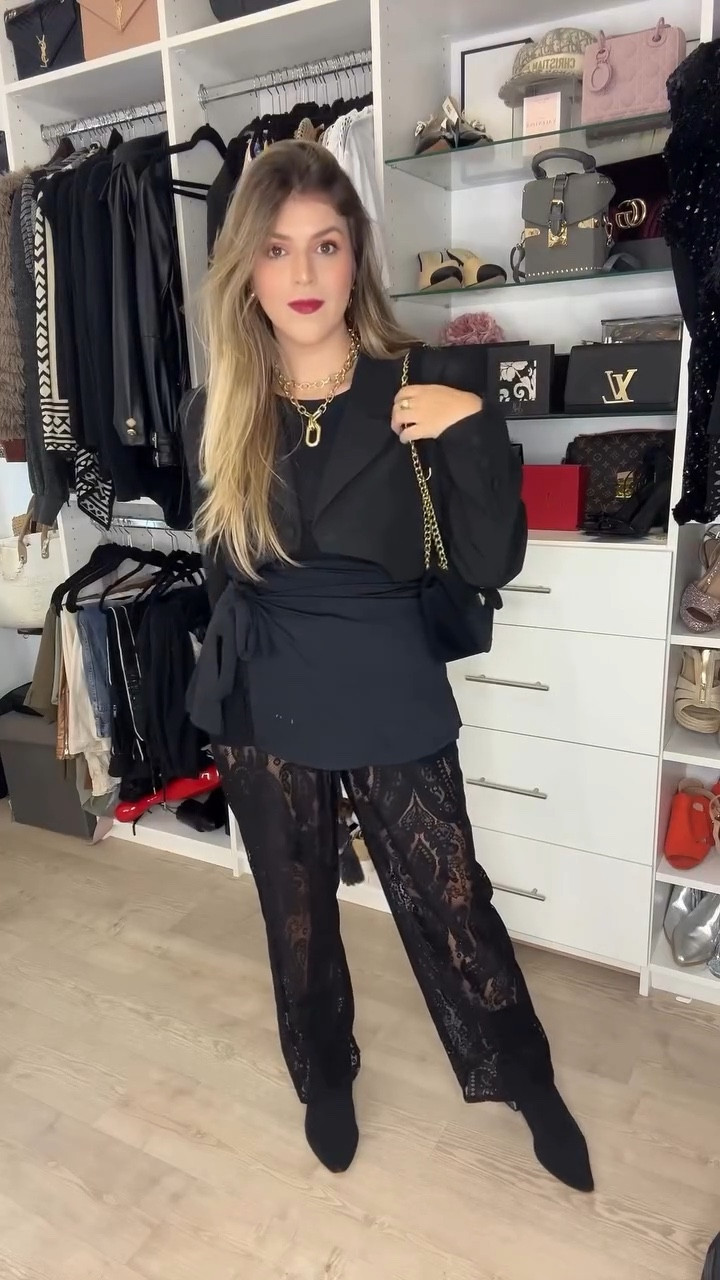 ¿Quien más ya le quitó el polvo a las botas? 👢

GRWM 💃🏼 Nos vamos al evento de @urbandecaycosmetics en Miami combinando dos tendencias de otoño que me encantan; el Dark Boho y los accesorios Bold ✨

#LTKSeasonal #LTKMidsize #LTKCyberWeek